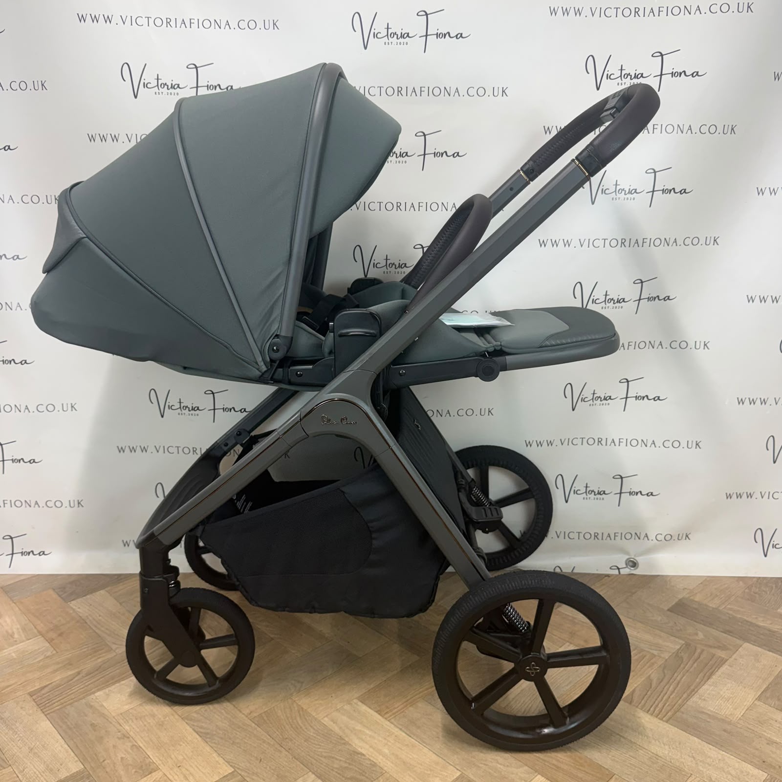 PRELOVED Silver Cross Cove Carrycot & Pushchair - Pewter Green π - Image 6