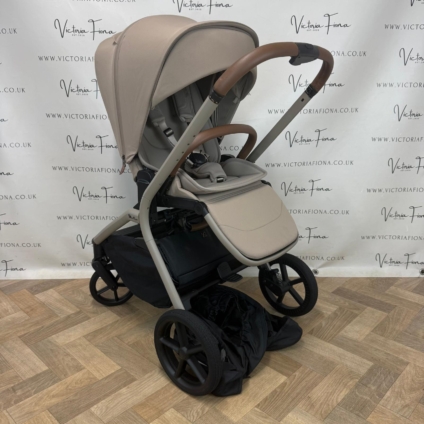 EX DISPLAY Silver Cross Breez Pushchair Stroller - Champagne
