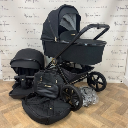 PRELOVED Venicci Tinum Upline Carrycot & Pushchair - All Black