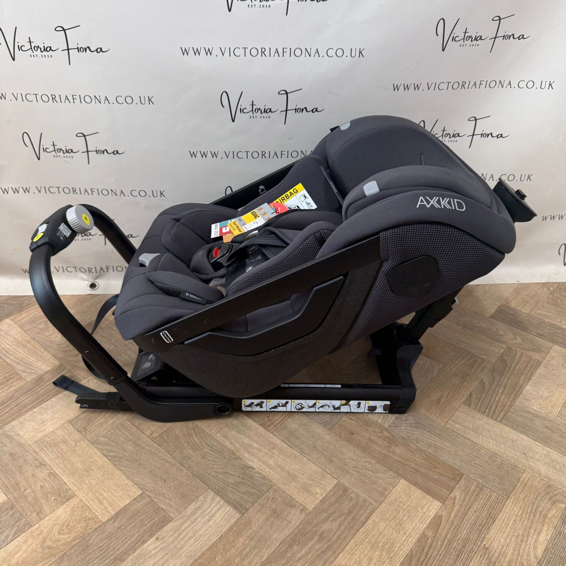 NEW Axkid One 3 Car Seat - Grey RRP£650 - Image 5