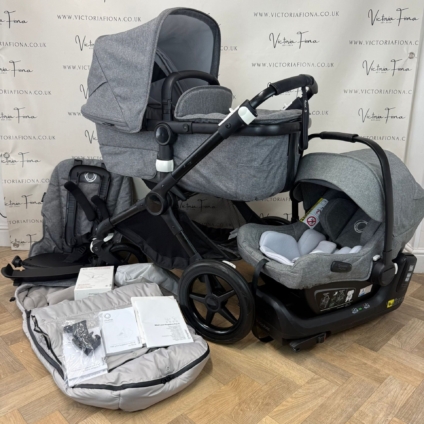 PRELOVED Bugaboo Fox 3 Pushchair & Carrycot with Car Seat & Isofix – Grey Melange With Black Chassis