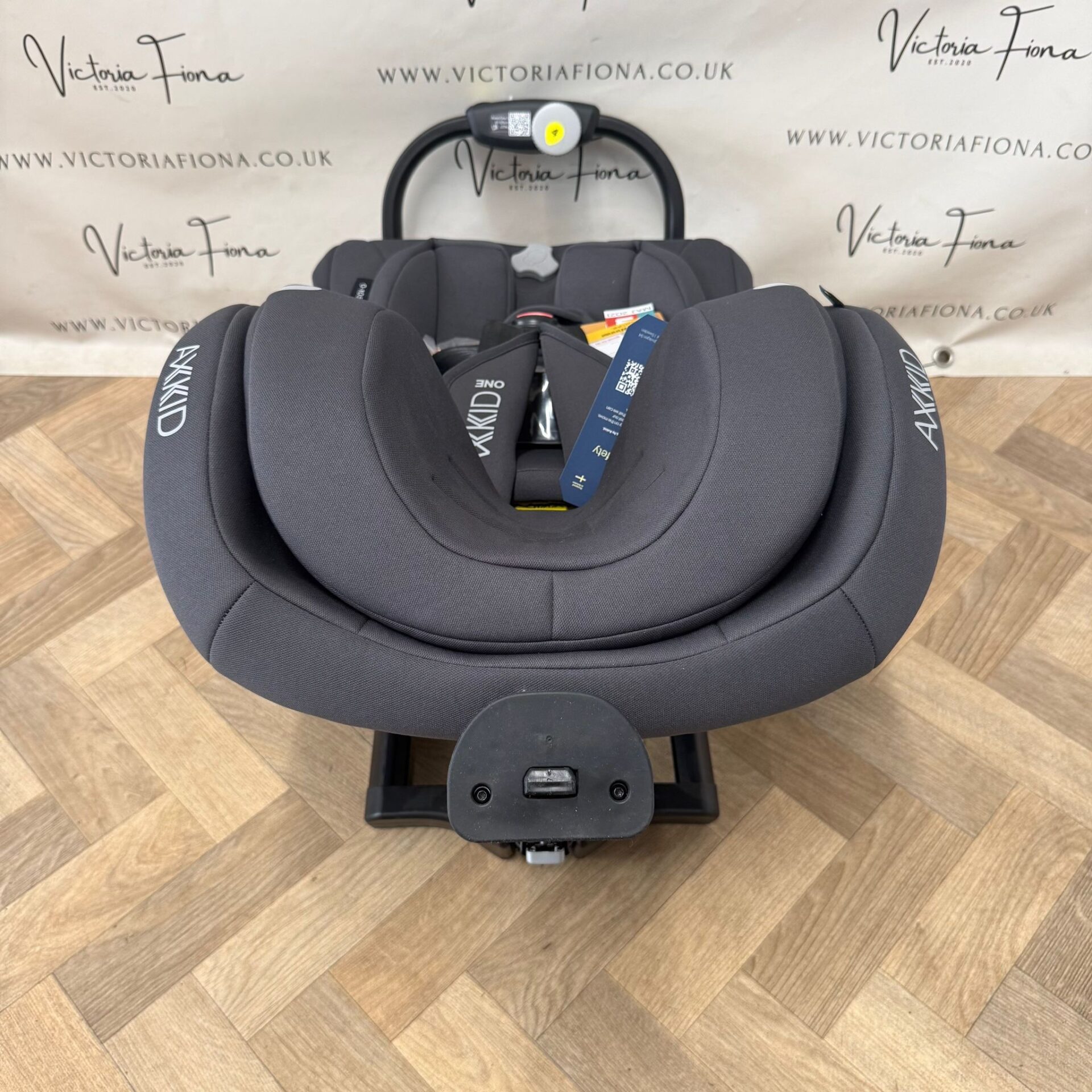 NEW Axkid One 3 Car Seat - Grey RRP£650 - Image 4