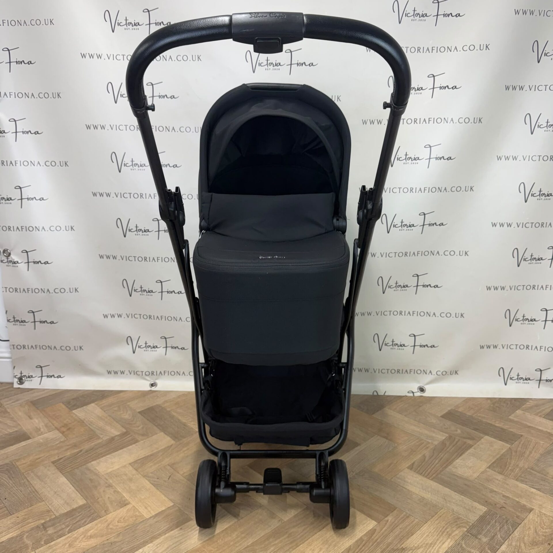 PRELOVED Silver Cross Nia - Cabin Approved Compact Stroller with Carrycot - Black - Image 3