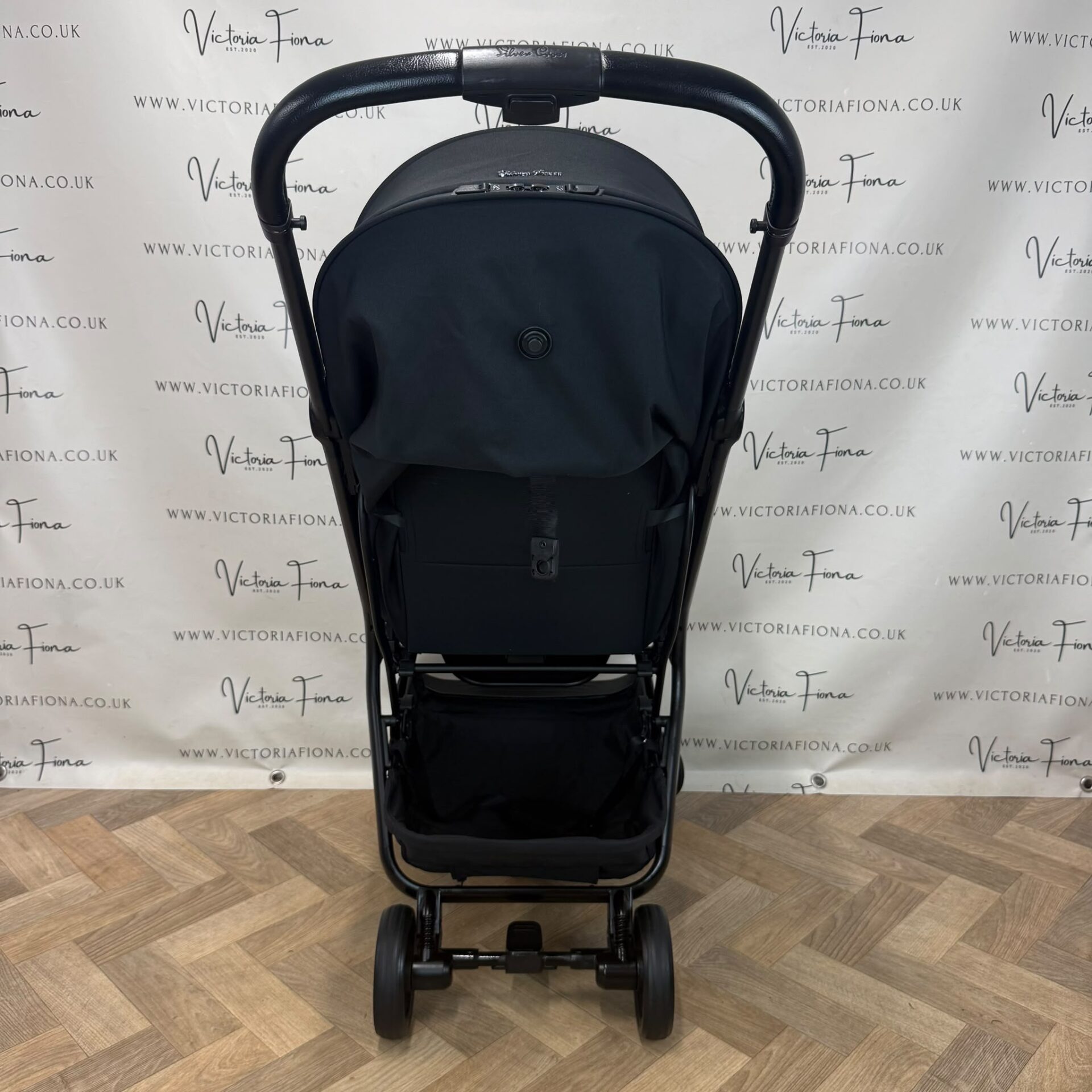 PRELOVED Silver Cross Nia - Cabin Approved Compact Stroller with Carrycot - Black - Image 9
