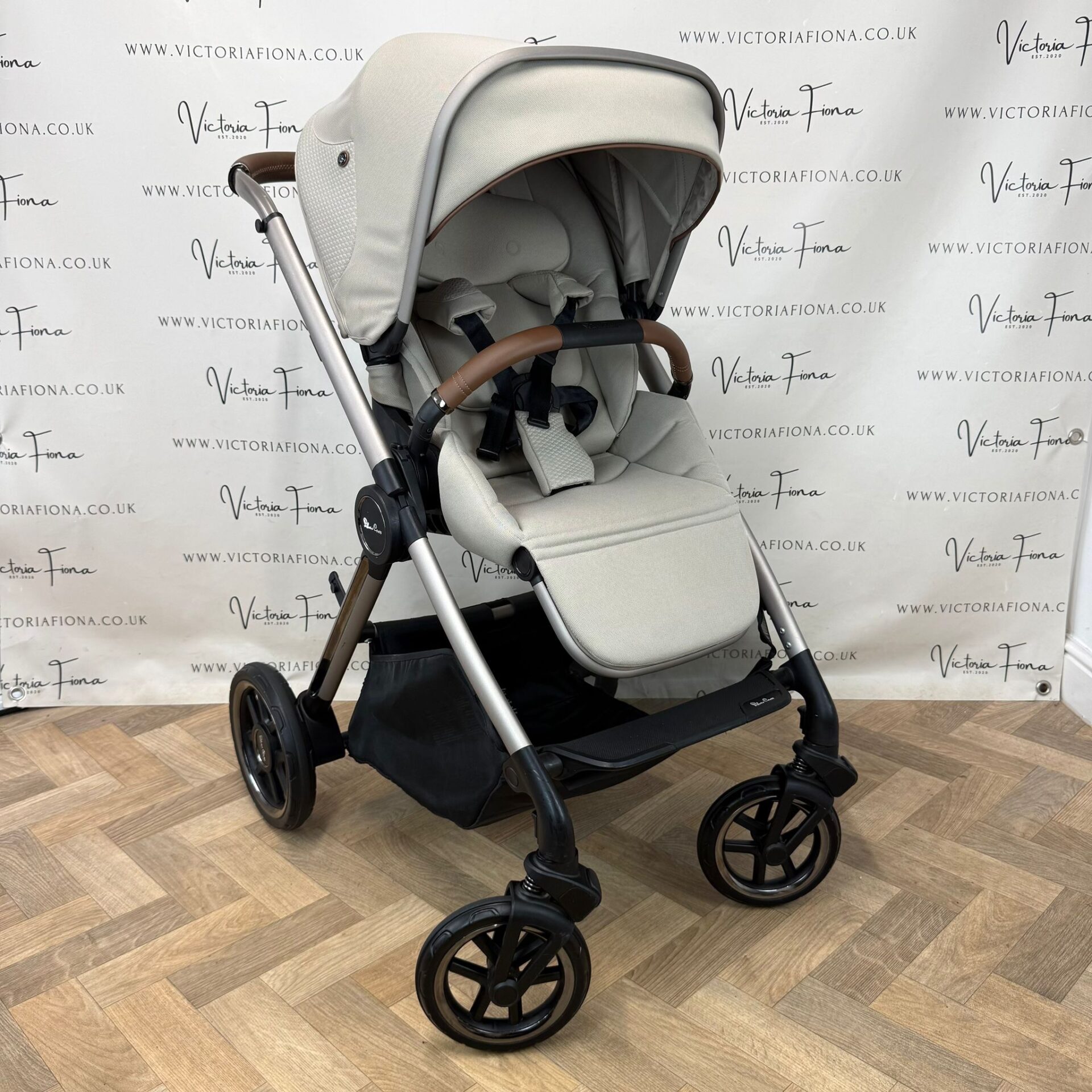 PRELOVED Silver Cross Reef 2 Carrycot & Pushchair - Frappe - Image 8