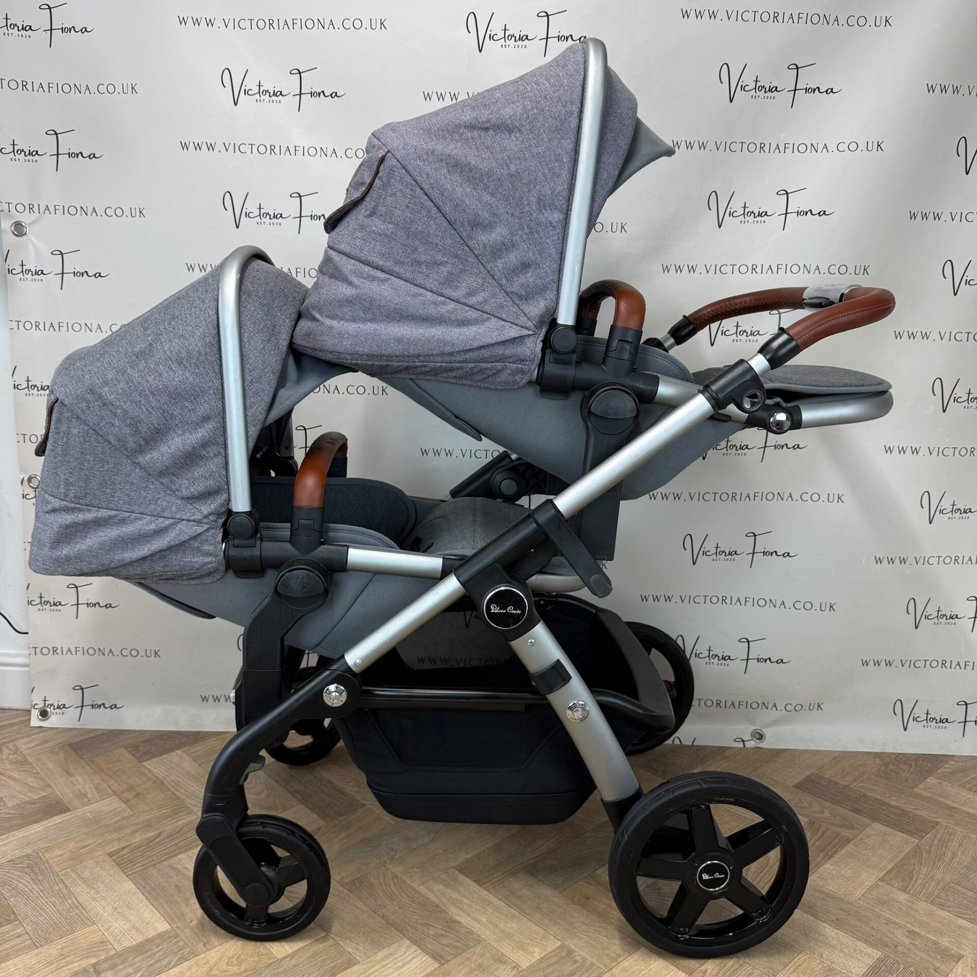 PRELOVED Silver Cross Wave TWIN Double Pushchair & Carrycot - Zinc Grey - Image 6