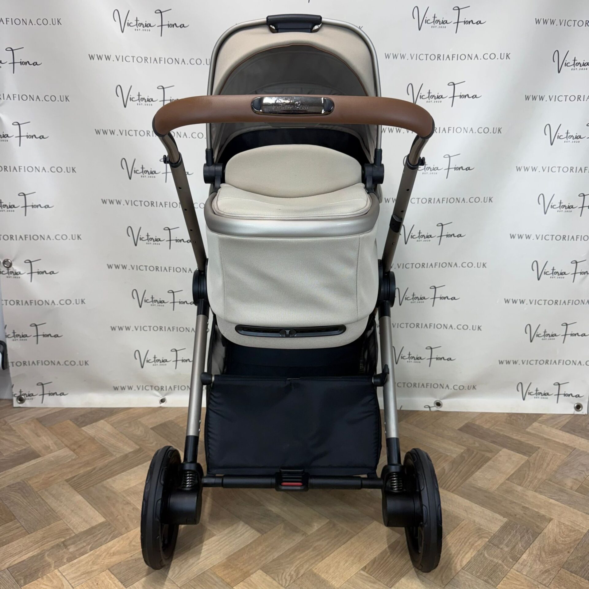 PRELOVED Silver Cross Reef 2 Carrycot & Pushchair with Cybex Cloud T and Isofix - Frappe - Image 3