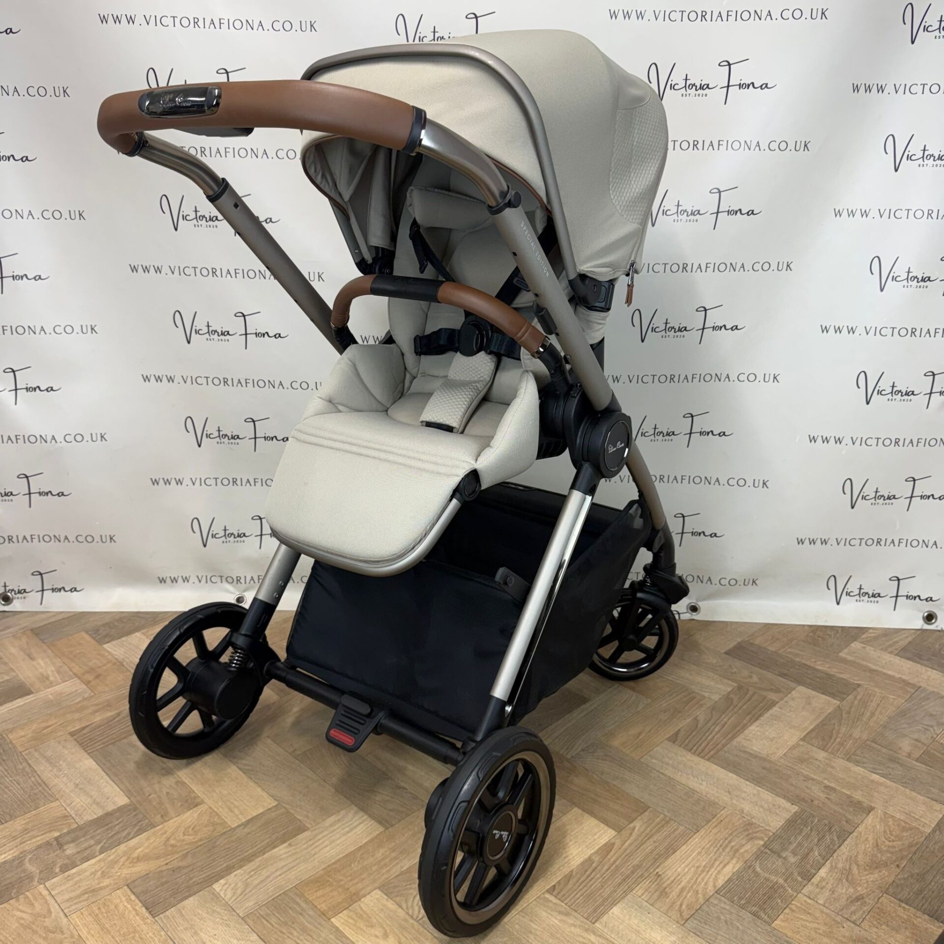 PRELOVED Silver Cross Reef 2 Carrycot & Pushchair with Cybex Cloud T and Isofix - Frappe - Image 5