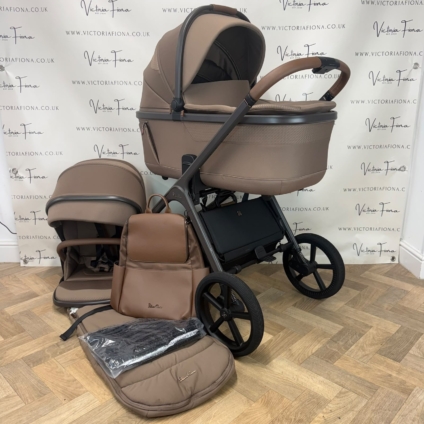 PRELOVED Silver Cross Cove Carrycot & Pushchair - Maple