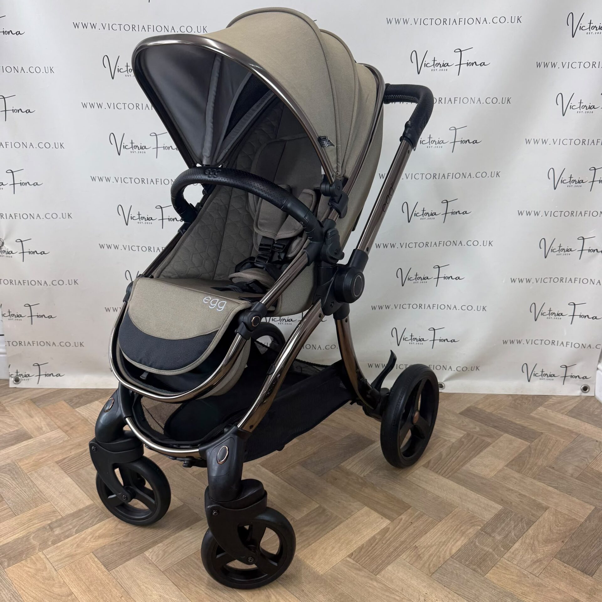 PRELOVED Egg 2 Pushchair & Carrycot with Maxi Cosi Pebble 360 Pro & Slide 360 Isofix - Mink - Image 7