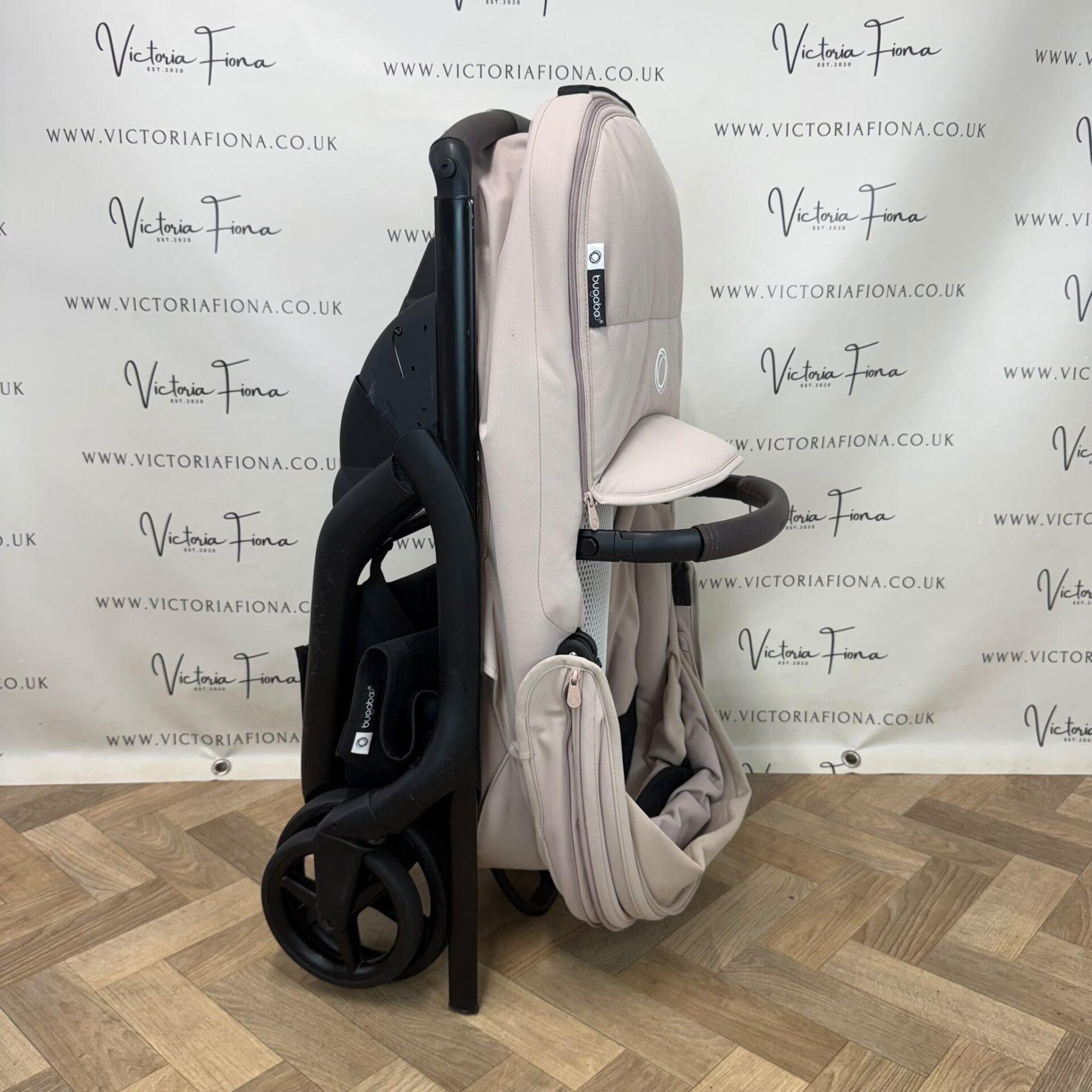 PRELOVED Bugaboo Dragonfly Carrycot & Pushchair with accessories - Desert Taupe - Image 5