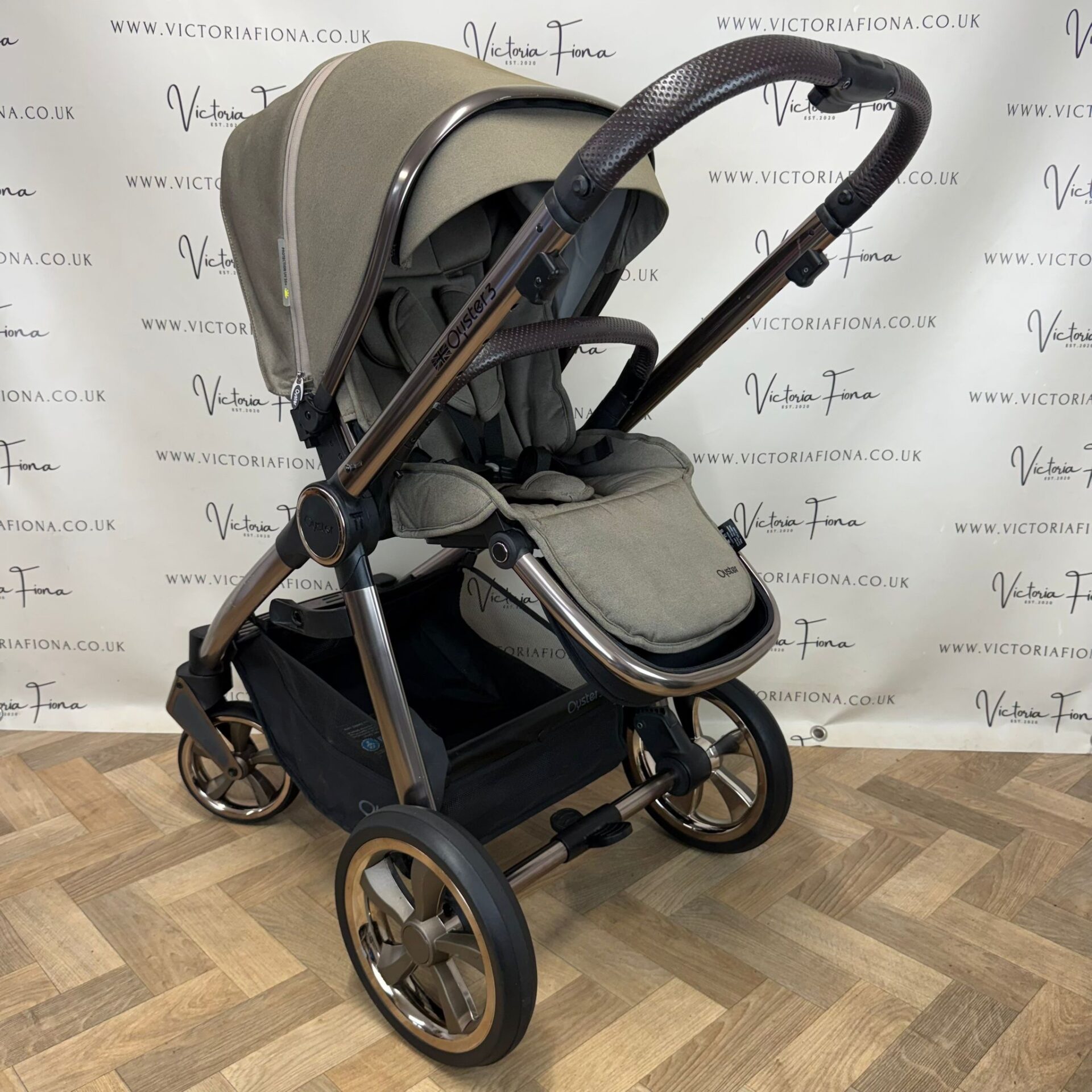 PRELOVED Babystyle Oyster 3 Pushchair & Carrycot with Car Seat & Isofix - Mink π€ - Image 5