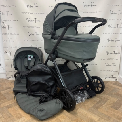 EX DISPLAY Silver Cross Reef 2 Carrycot & Pushchair - Pewter