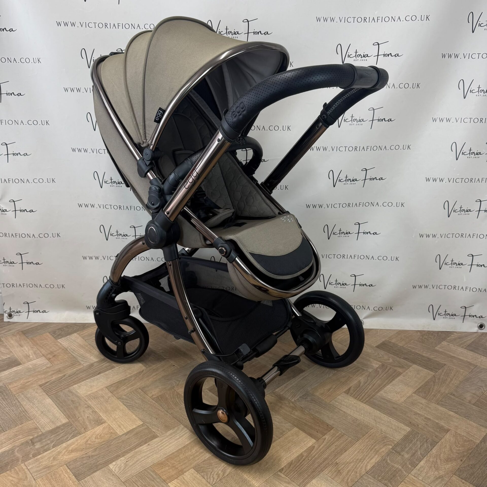 PRELOVED Egg 2 Pushchair & Carrycot with Maxi Cosi Pebble 360 Pro & Slide 360 Isofix - Mink - Image 5