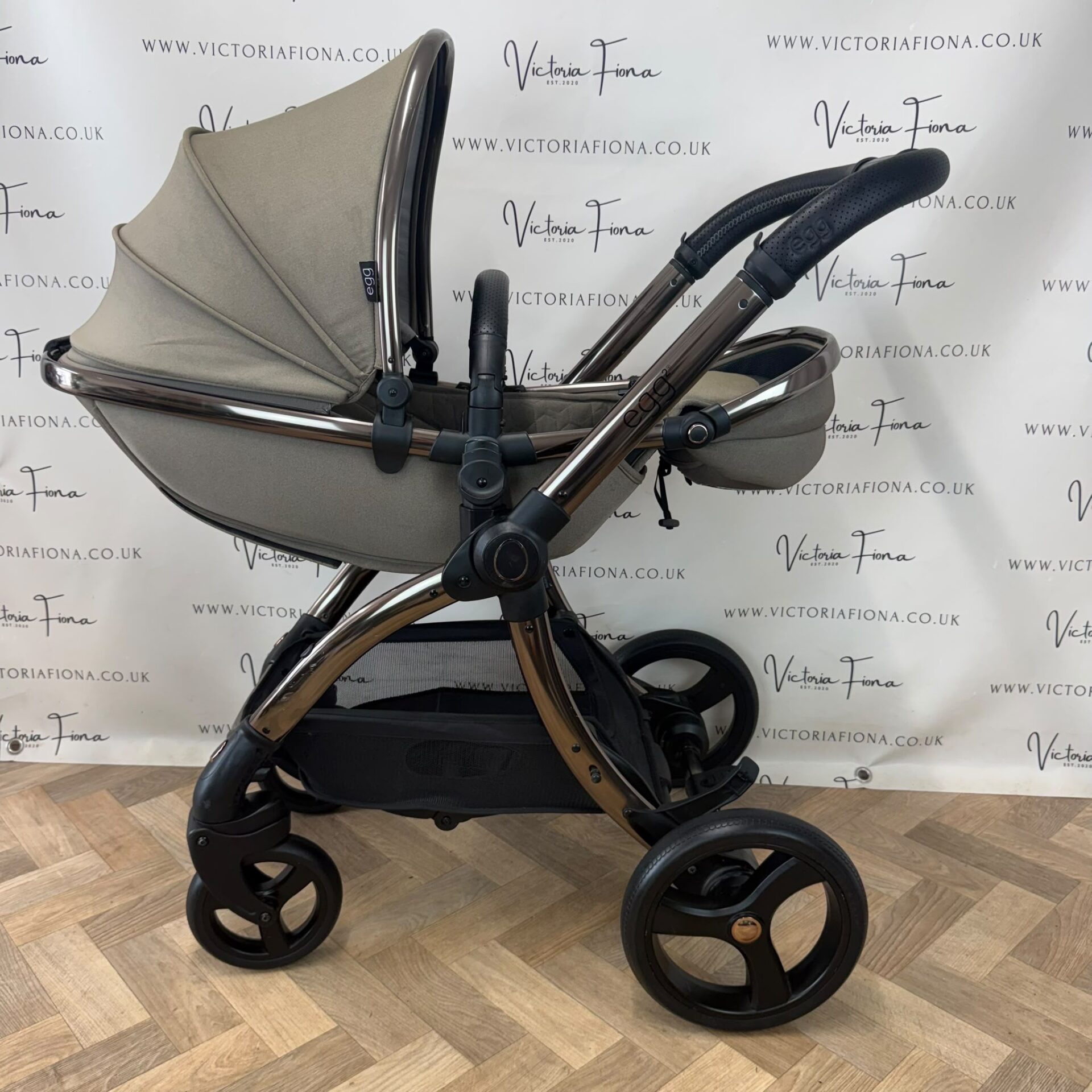 PRELOVED Egg 2 Pushchair & Carrycot with Maxi Cosi Pebble 360 Pro & Slide 360 Isofix - Mink - Image 6