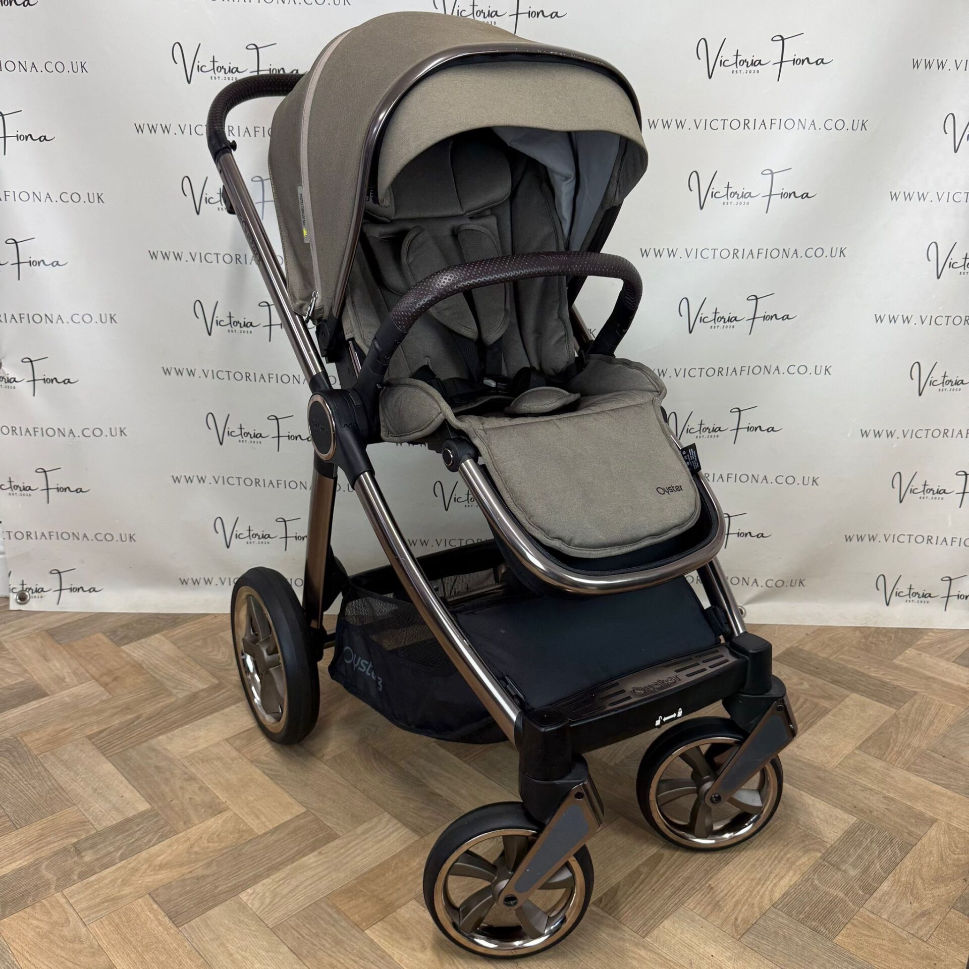 PRELOVED Babystyle Oyster 3 Pushchair & Carrycot with Car Seat & Isofix - Mink π€ - Image 8