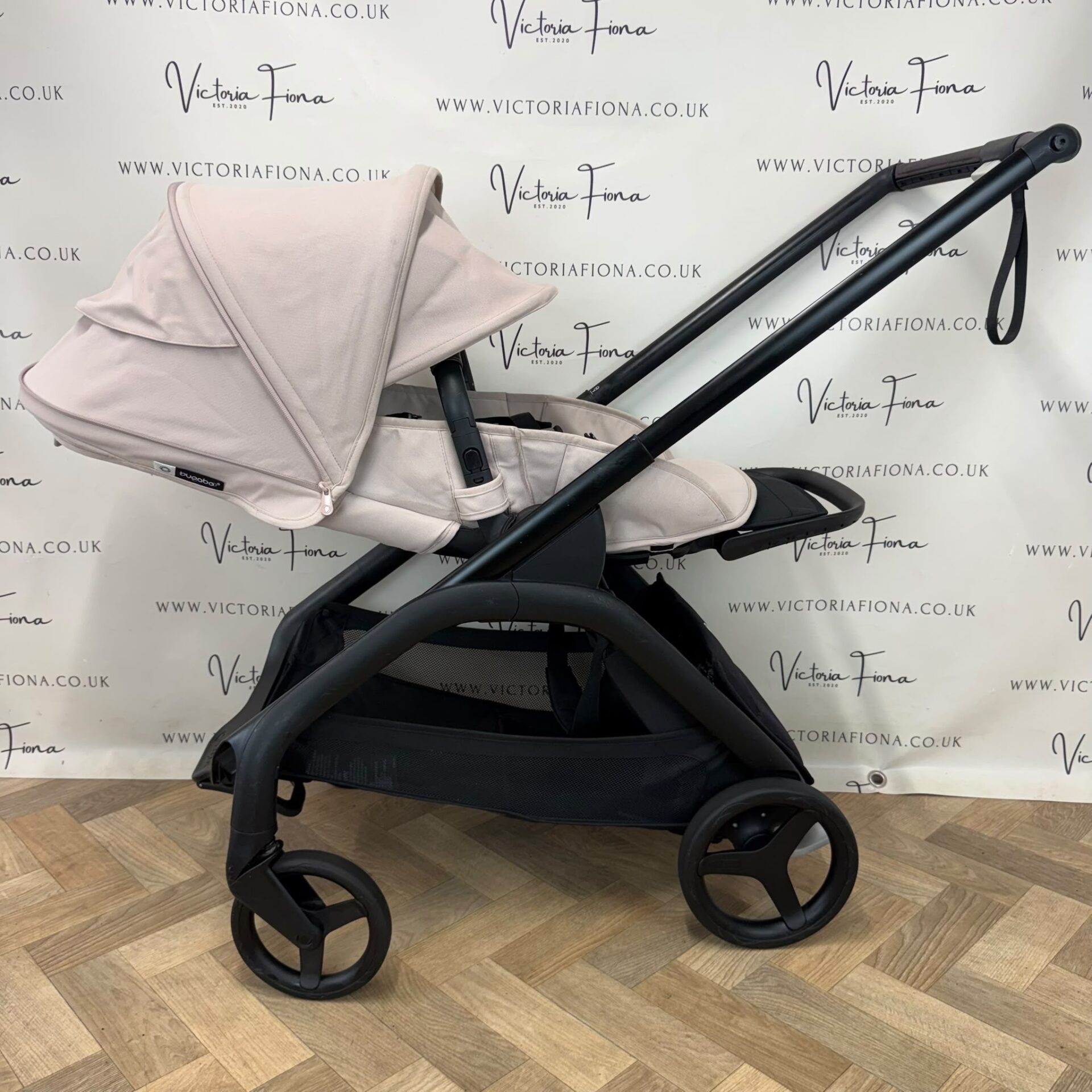 PRELOVED Bugaboo Dragonfly Carrycot & Pushchair with accessories - Desert Taupe - Image 8