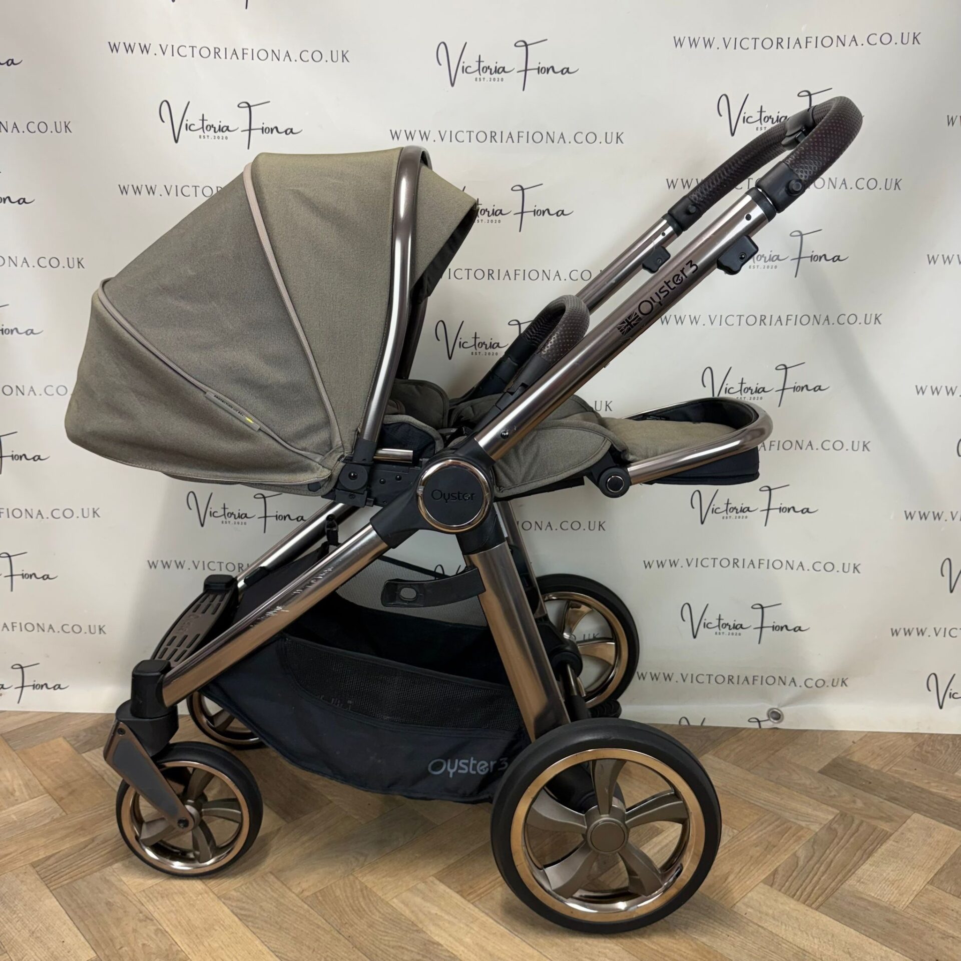 PRELOVED Babystyle Oyster 3 Pushchair & Carrycot with Car Seat & Isofix - Mink π€ - Image 6