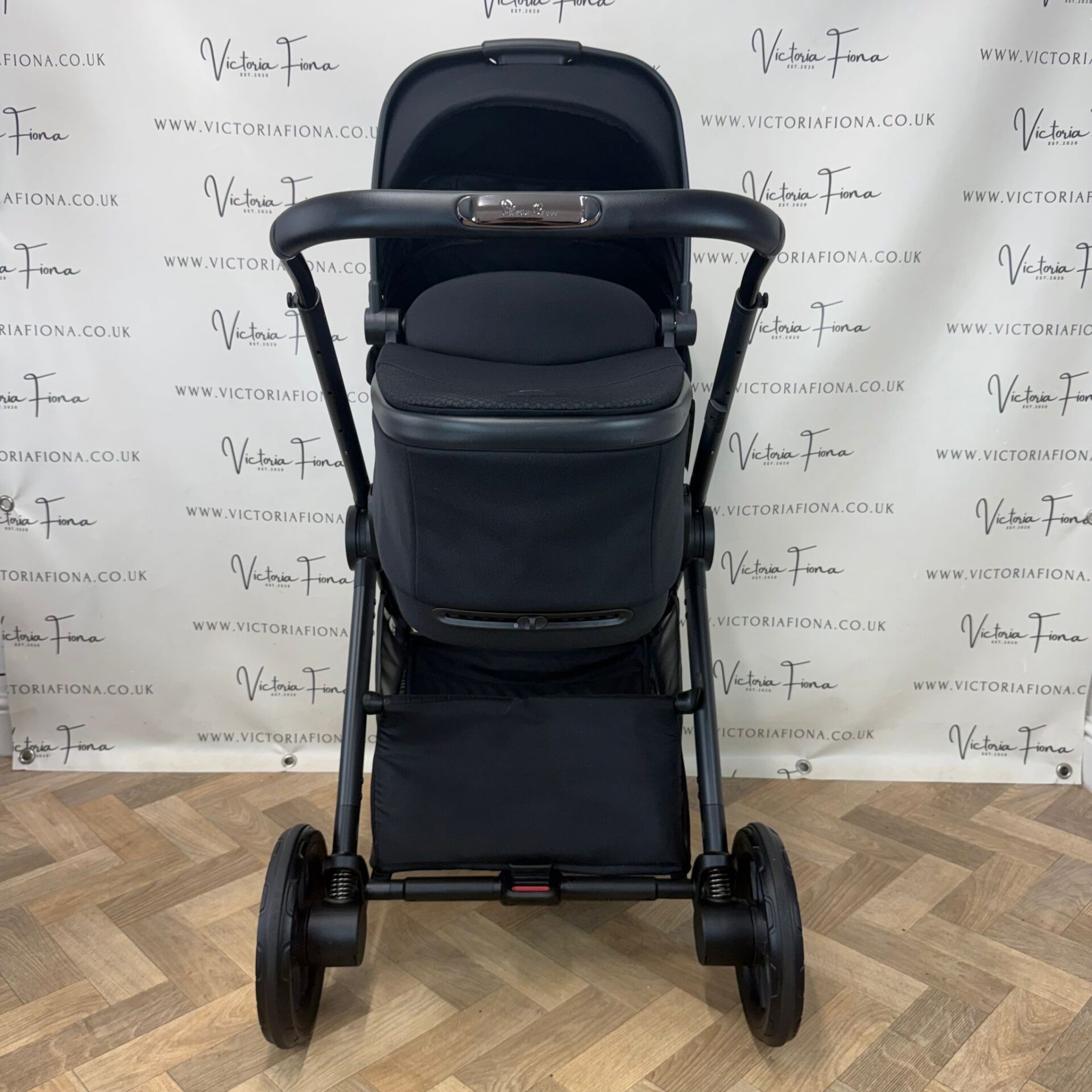 PRELOVED Silver Cross Reef 2 Carrycot & Pushchair with Maxi Cosi Pebble 360 and Isofix - Space Black - Image 3