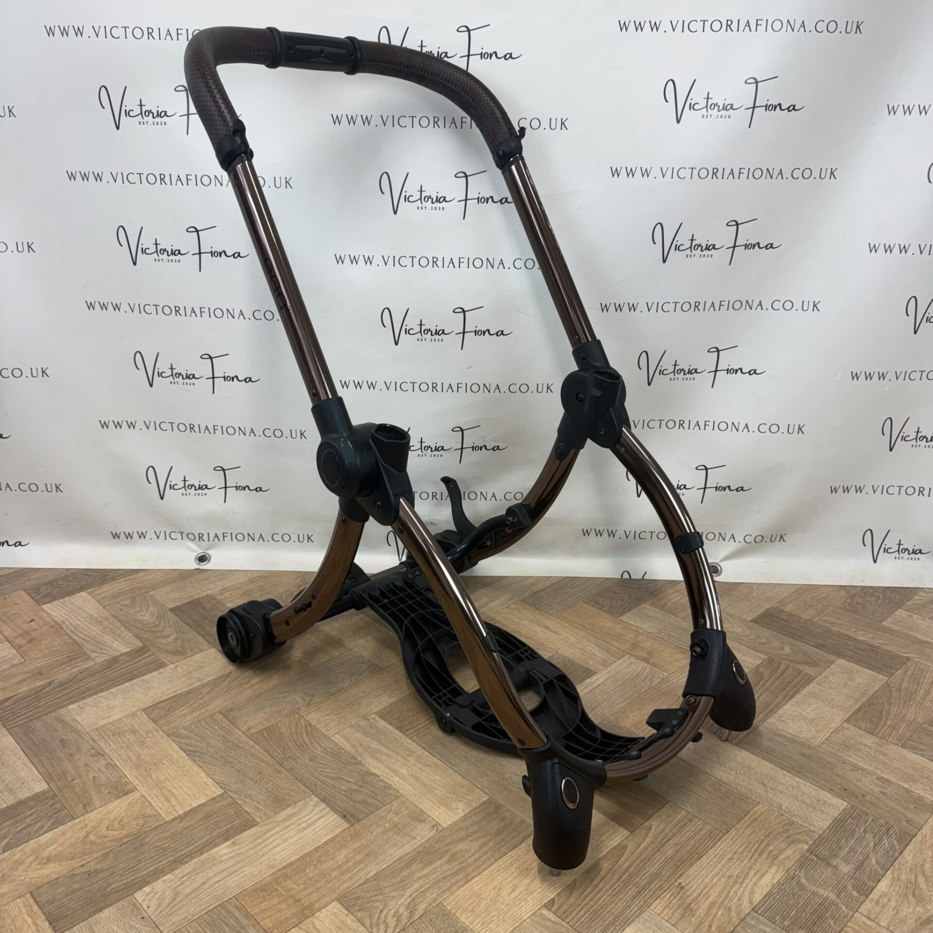 PRELOVED egg 2 Chassis - Minted Bronze