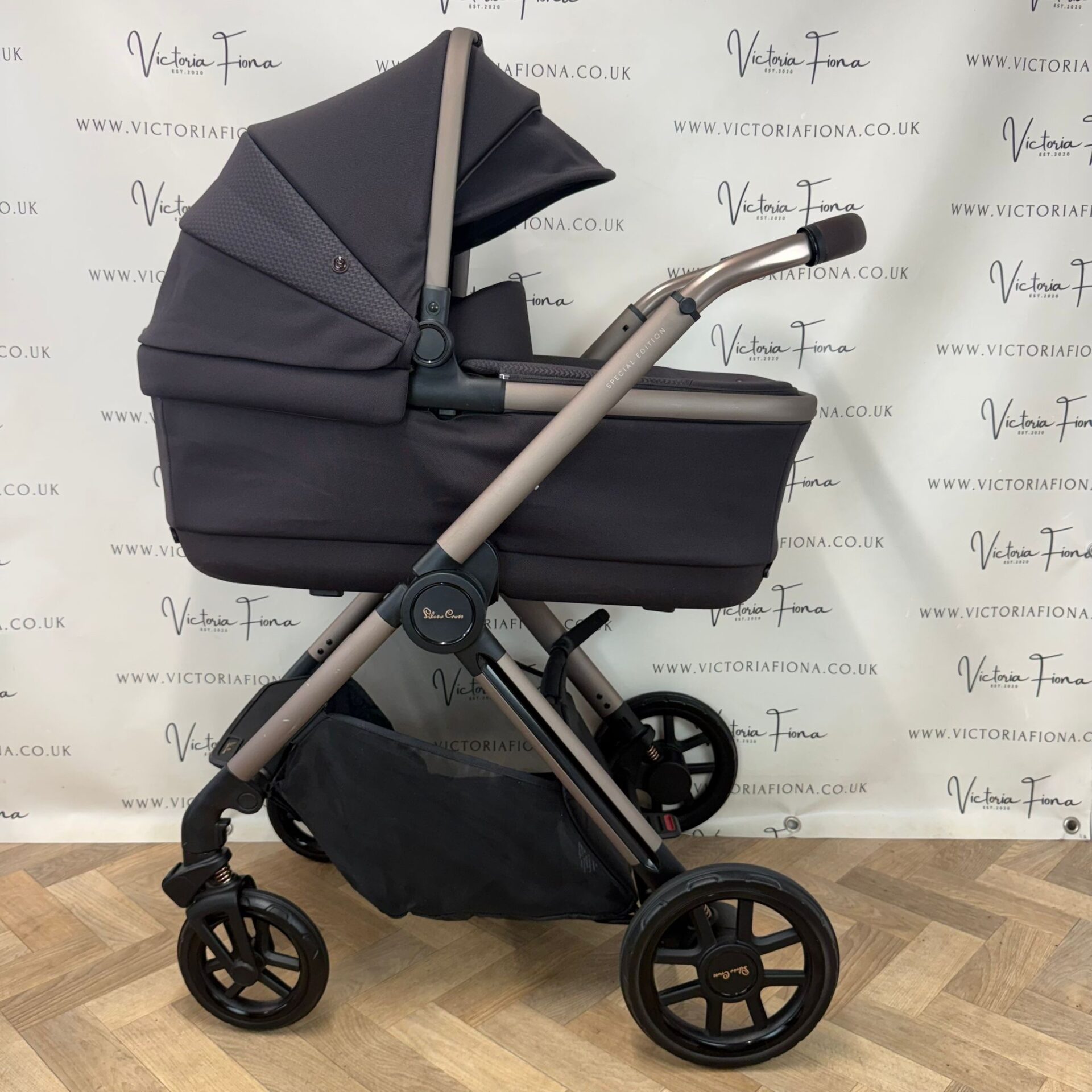 PRELOVED Silver Cross Reef 2 Carrycot & Pushchair - Ganache ✨ - Image 5