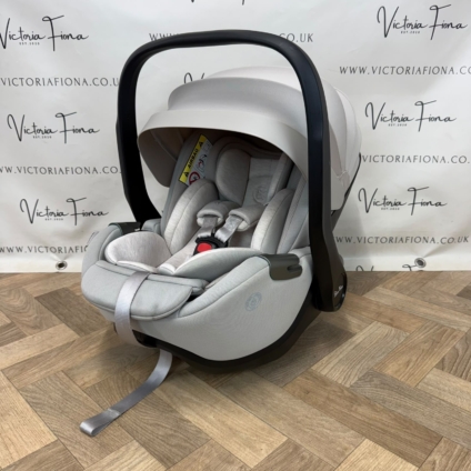 PRELOVED Silver Cross Glide Plus 360 Lie Flat Car Seat - Natural Taupe