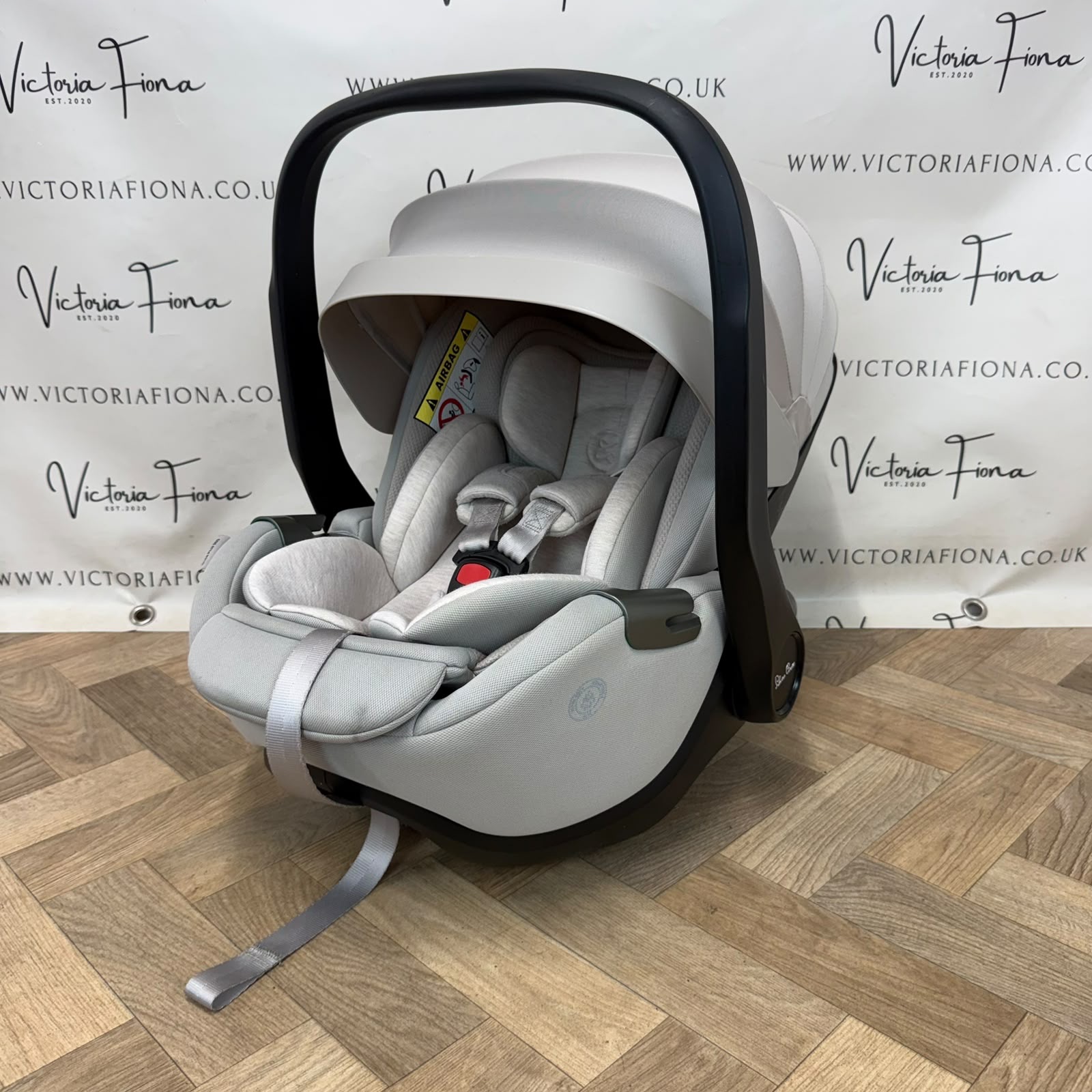 PRELOVED Silver Cross Glide Plus 360 Lie Flat Car Seat - Natural Taupe