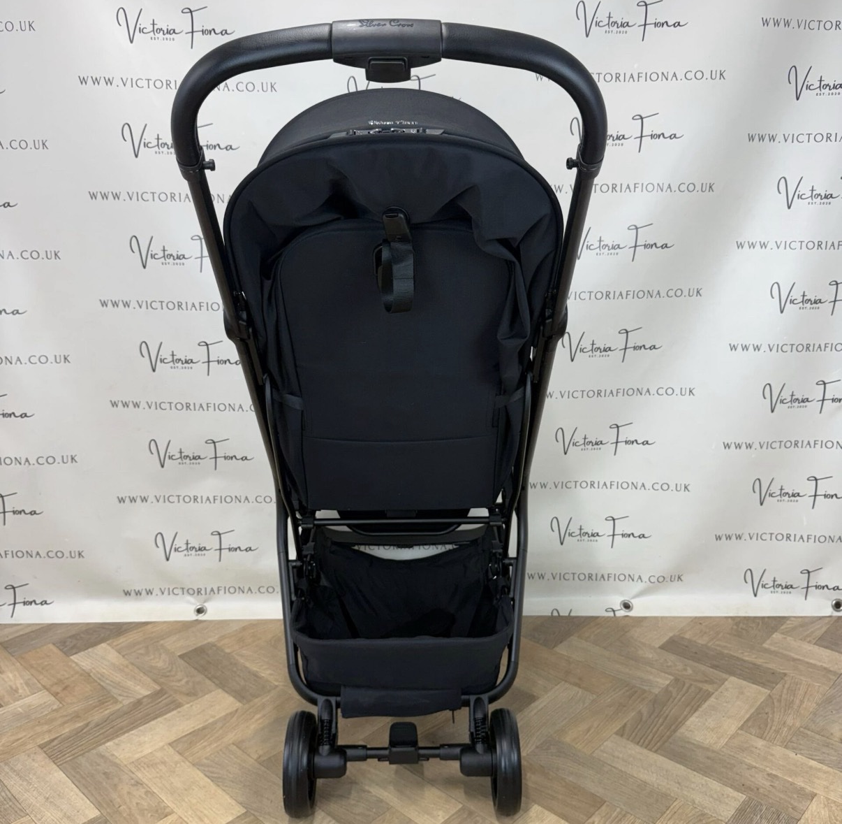 EX DISPLAY Silver Cross Breez Carrycot & Pushchair & Silver Cross Nia - Cabin Approved Compact Stroller - Onyx Black - Image 4