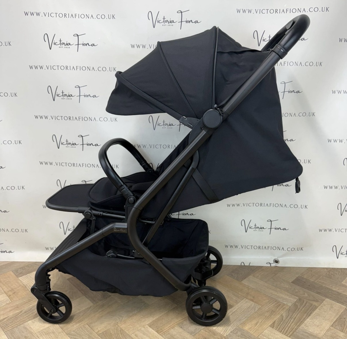 EX DISPLAY Silver Cross Breez Carrycot & Pushchair & Silver Cross Nia - Cabin Approved Compact Stroller - Onyx Black - Image 7