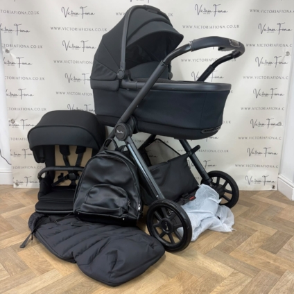 PRELOVED Silver Cross Reef 2 Carrycot & Pushchair - Space Black