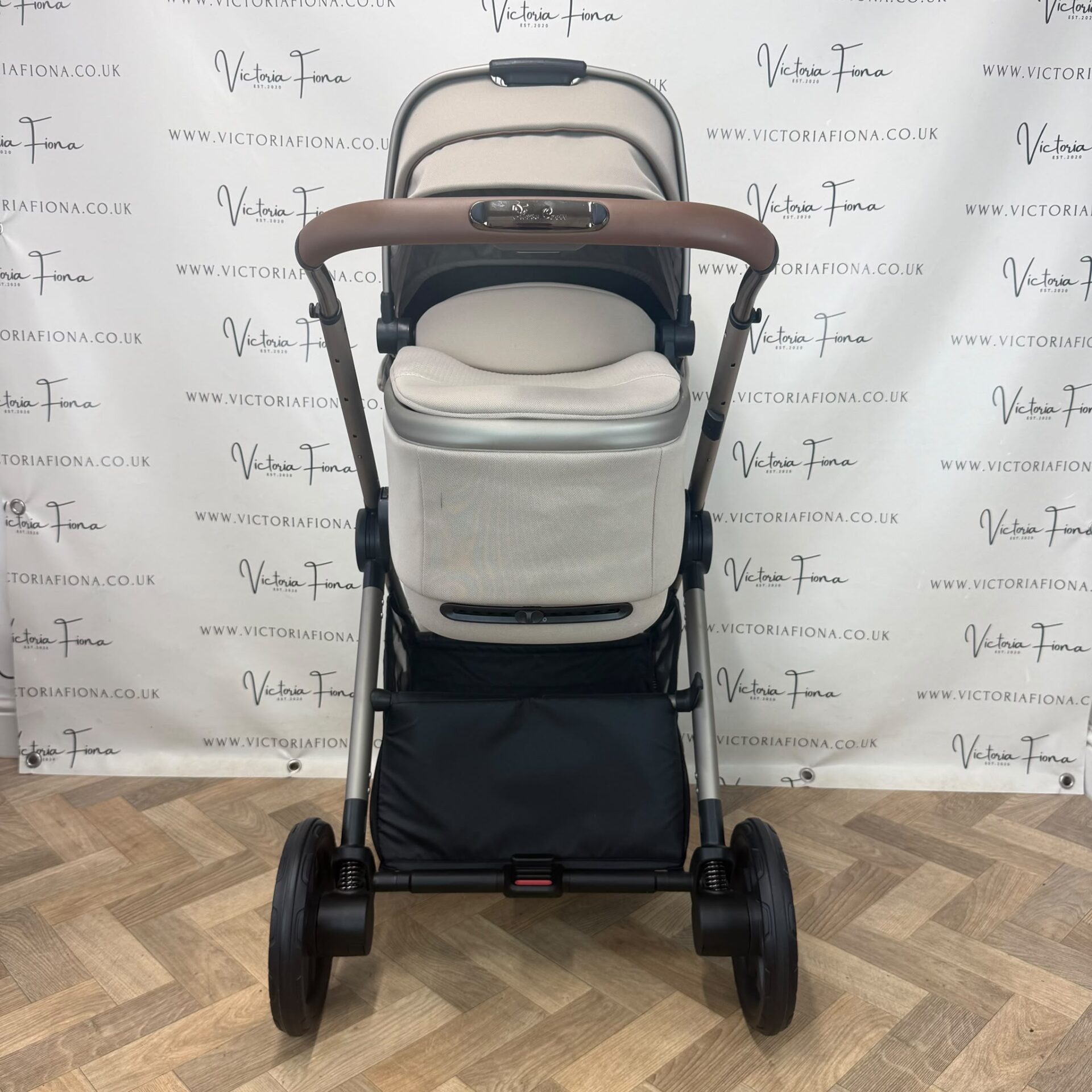EX DISPLAY Silver Cross Reef 2 Carrycot & Pushchair - Frappe - Image 4