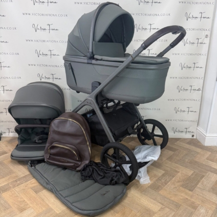 PRELOVED Silver Cross Cove Carrycot & Pushchair - Pewter Green 🍃