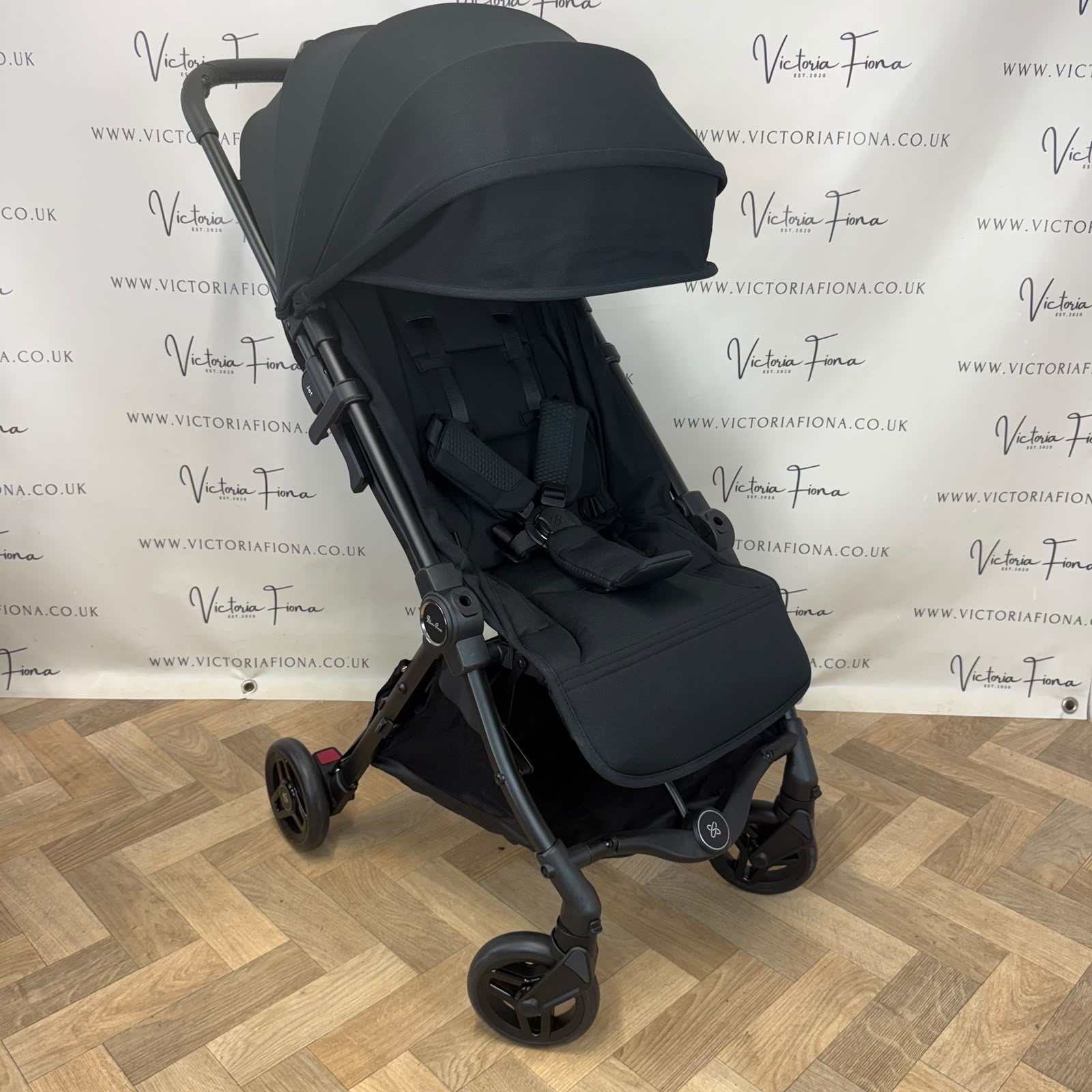 PRELOVED Silver Cross Jet 5 Compact CABIN APPROVED Stroller - BLACK
