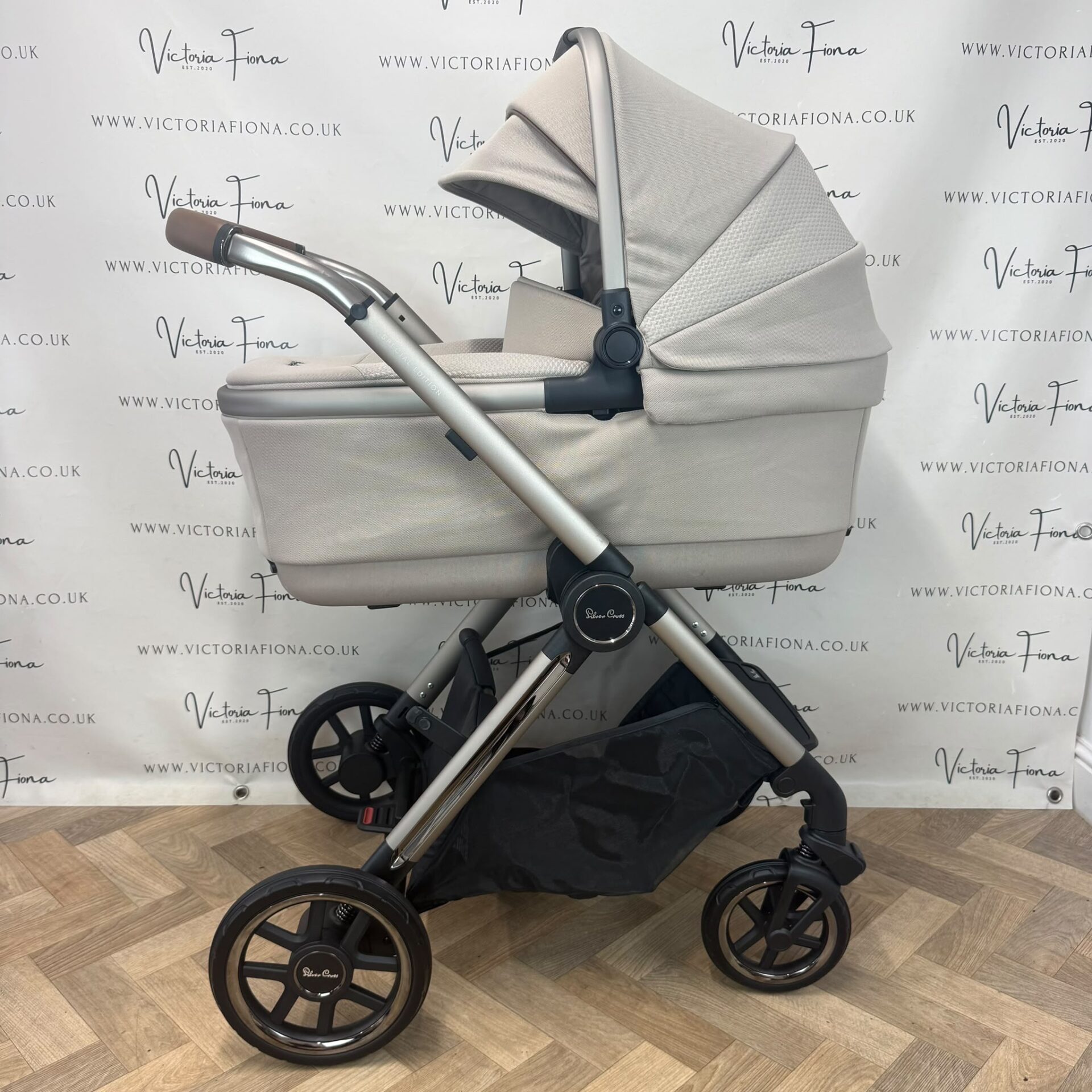 EX DISPLAY Silver Cross Reef 2 Carrycot & Pushchair - Frappe - Image 2