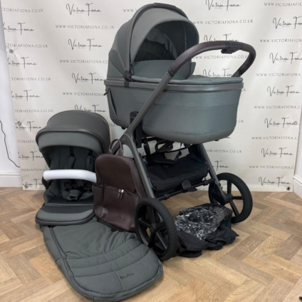 PRELOVED Silver Cross Cove Carrycot & Pushchair - Pewter Green π