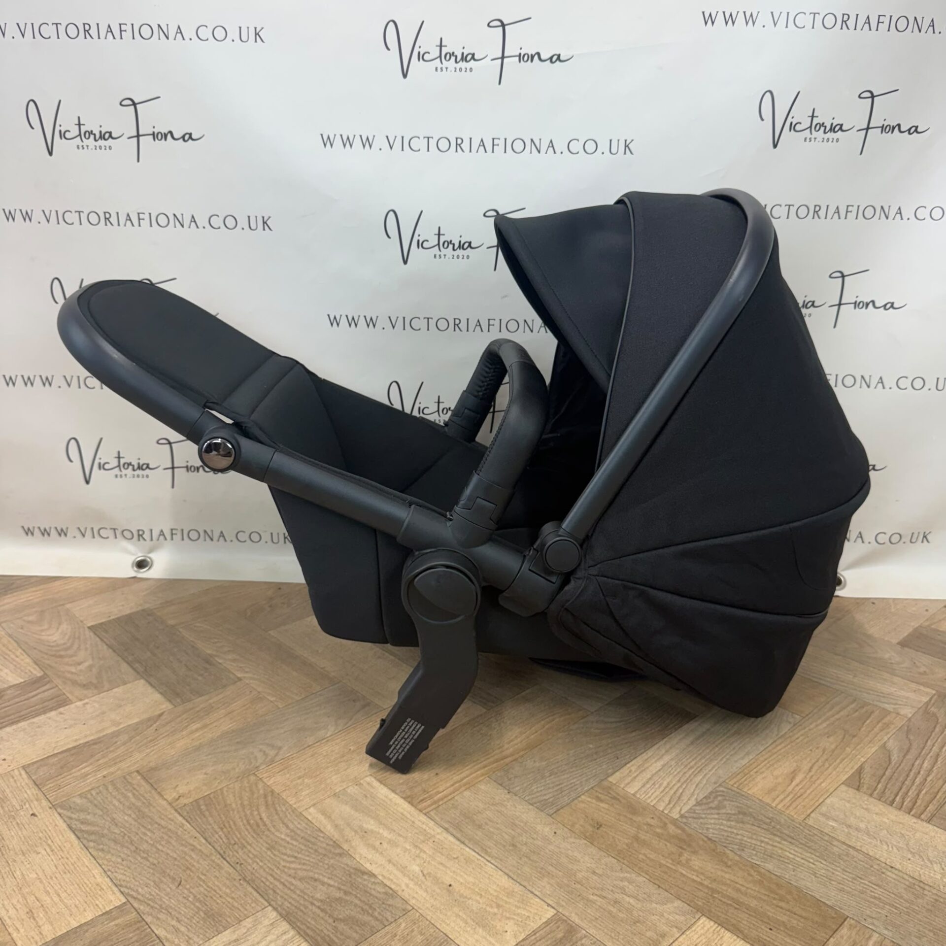 PRELOVED Silver Cross Wave Tandem Seat - Onyx - Image 2