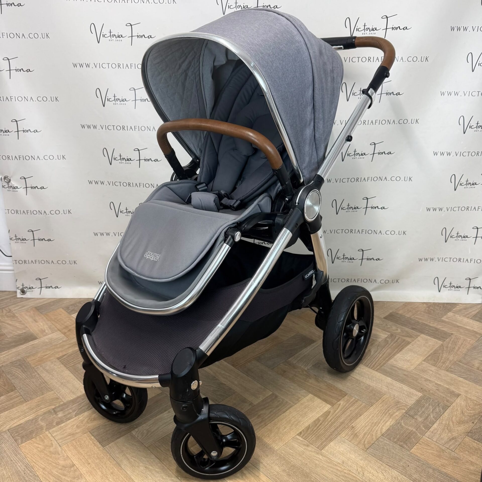 PRELOVED Mamas & Papas Ocarro Pushchair & Carrycot with Cybex 360 Spin Car Seat & Isofix - Shadow Grey 🩶 - Image 8