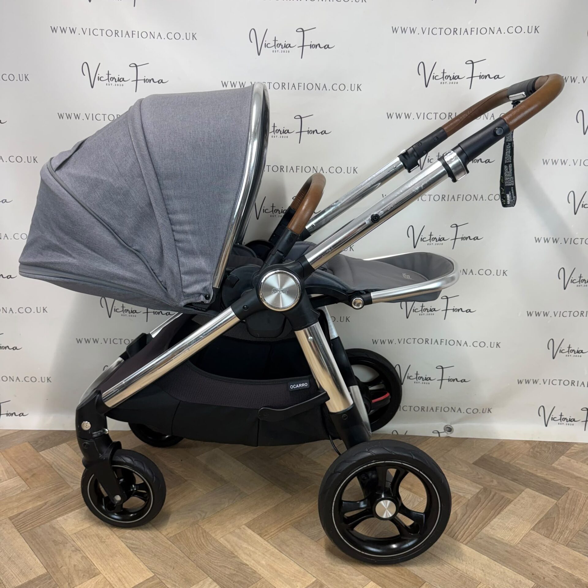 PRELOVED Mamas & Papas Ocarro Pushchair & Carrycot with Cybex 360 Spin Car Seat & Isofix - Shadow Grey 🩶 - Image 6
