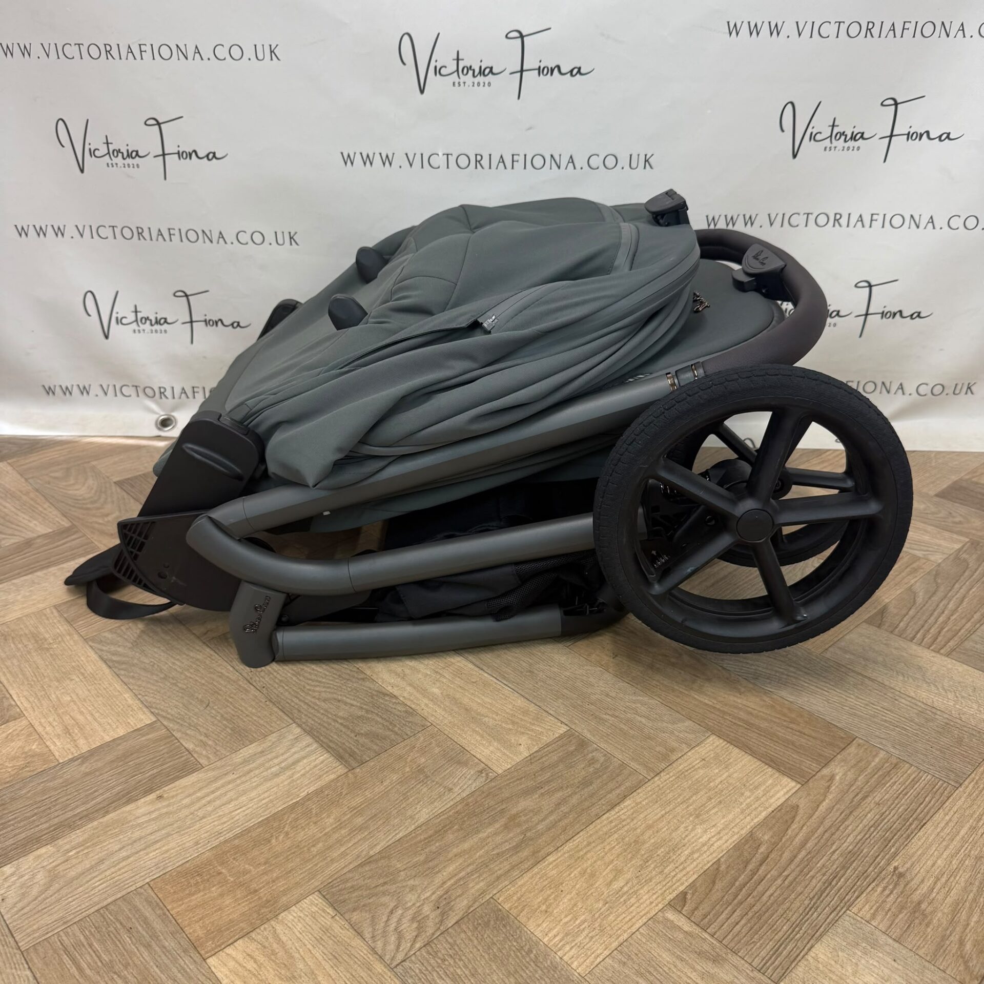 EX DISPLAY Silver Cross Breez Carrycot & Pushchair - Pewter - Image 5