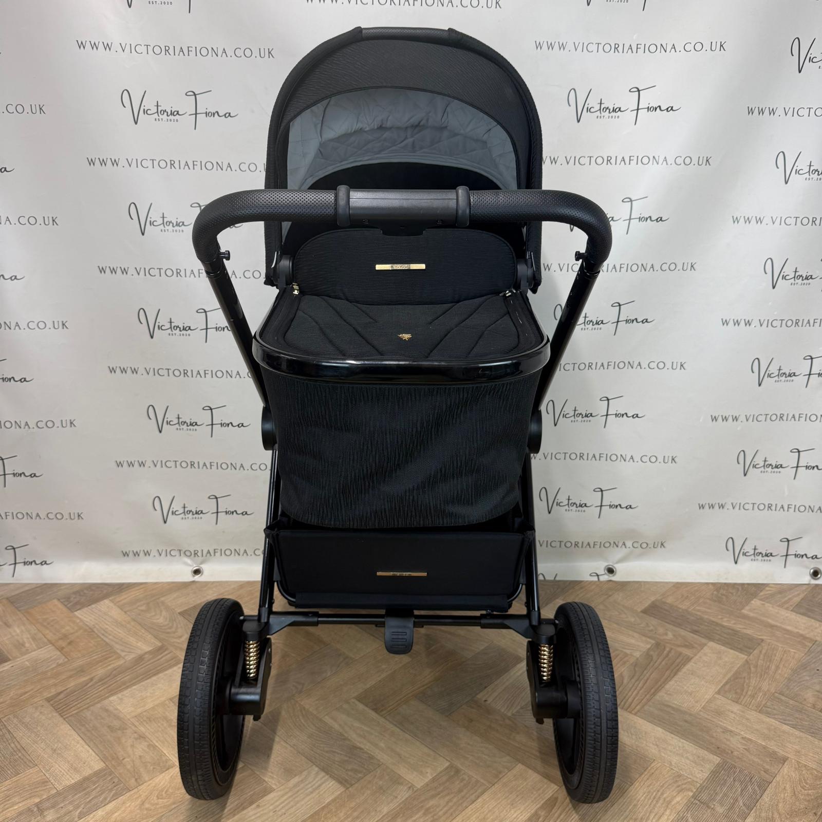 PRELOVED Venicci Tinum Upline Carrycot & Pushchair with Maxi Cosi Pebble 360 & Isofix - All Black - Image 3