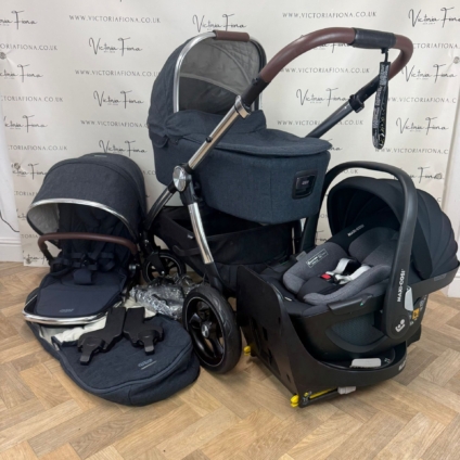 PRELOVED Mamas And Papas Ocarro Pushchair & Carrycot with Maxi Cosi Pebble 360 and Spin Isofix - Navy Flannel