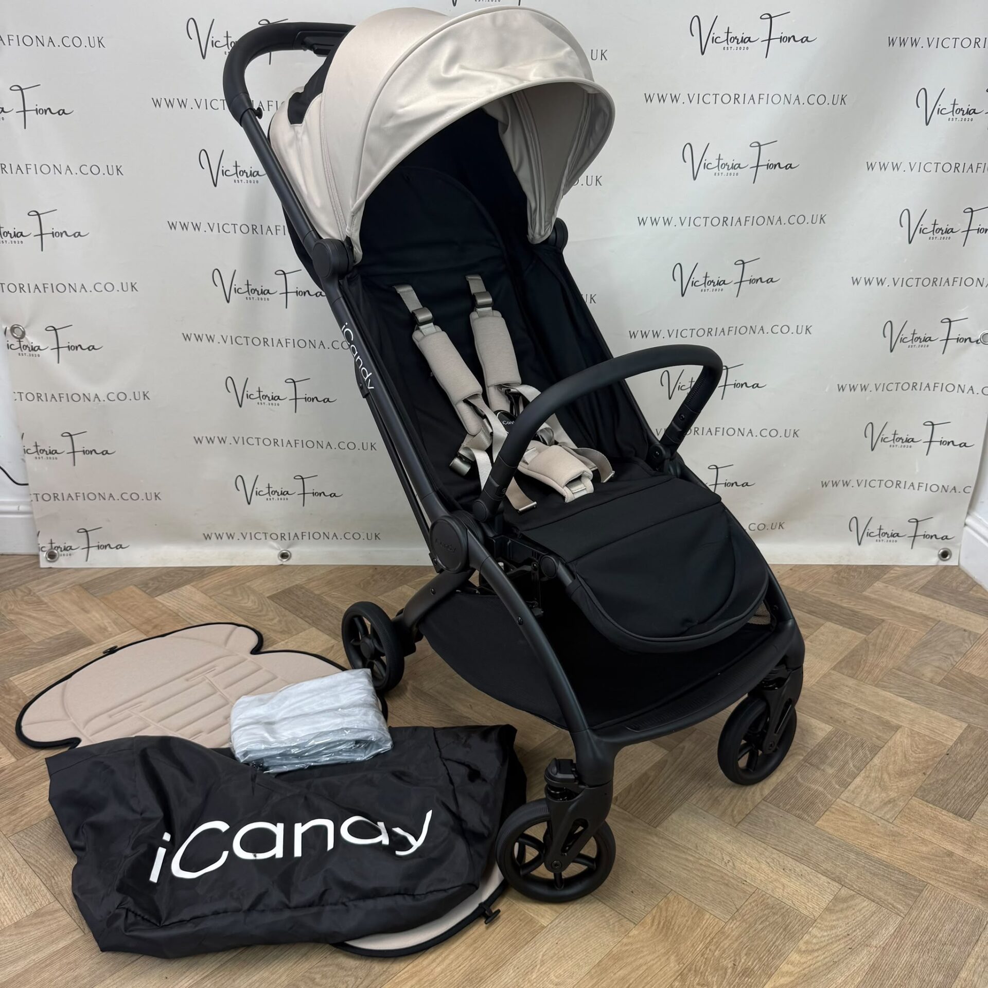 NEW iCandy Pip Compact Stroller - Latte
