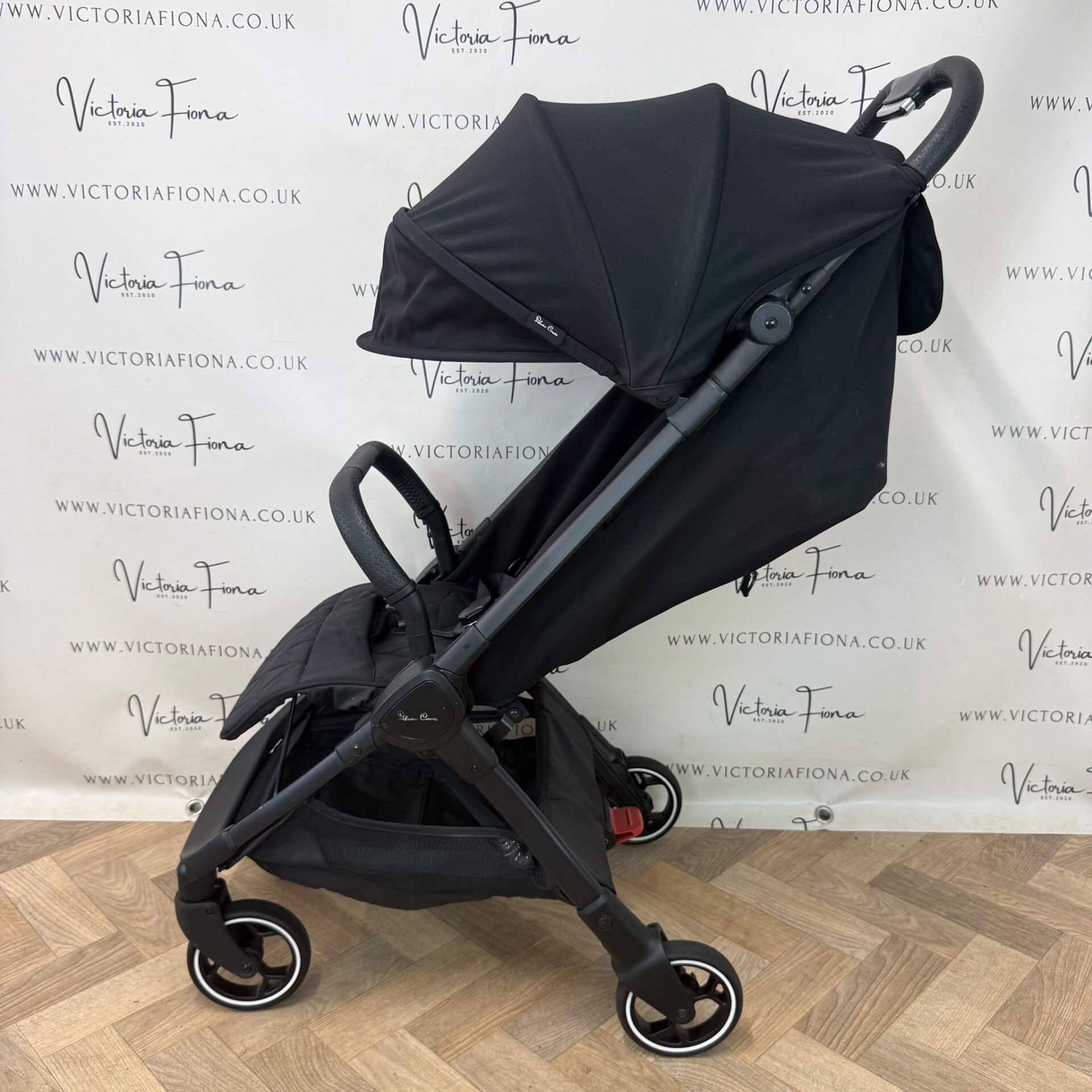 PRELOVED Silver Cross Clic 2 Compact Stroller - Space Black RRP£295 - Image 4