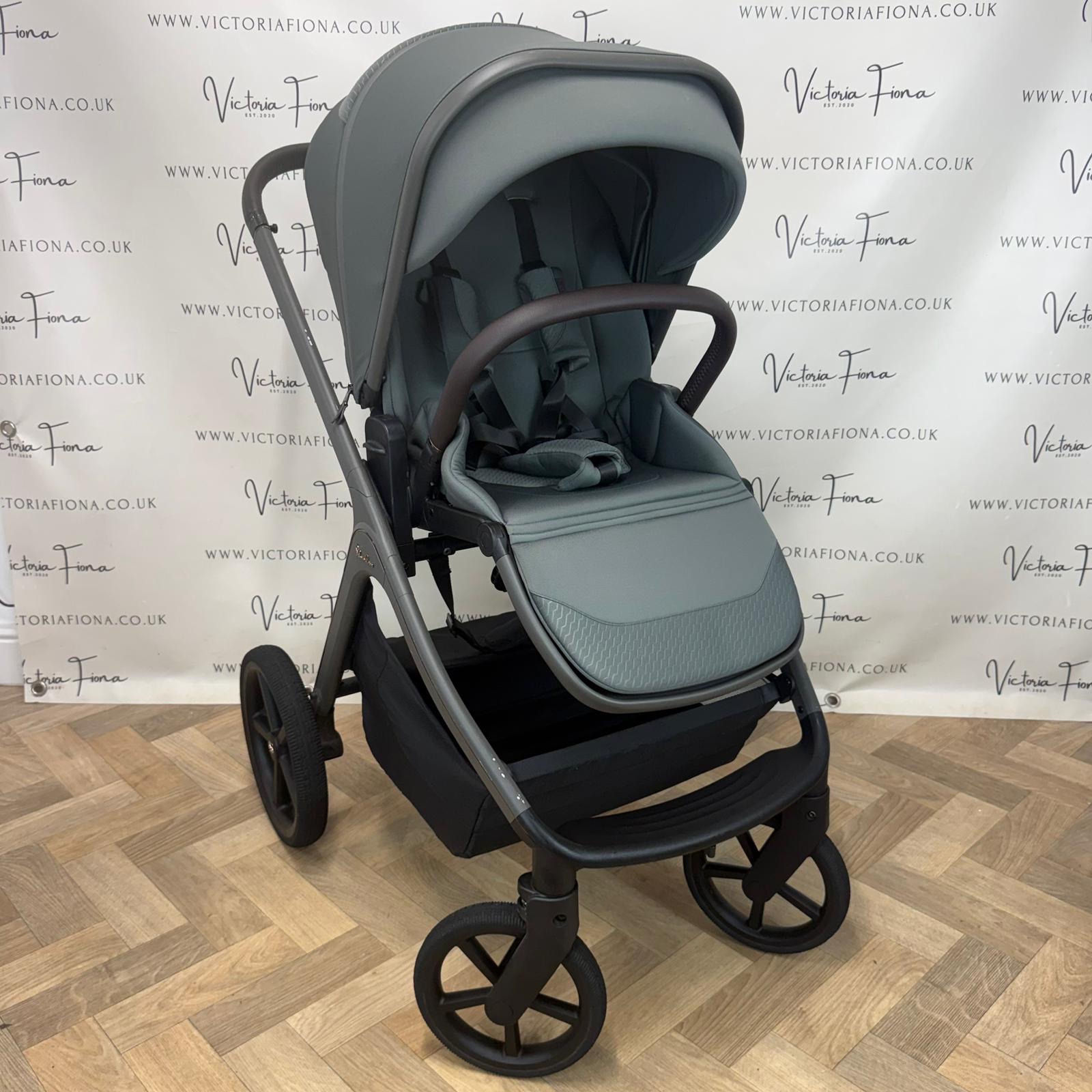 PRELOVED Silver Cross Cove Carrycot & Pushchair - Pewter Green π - Image 8