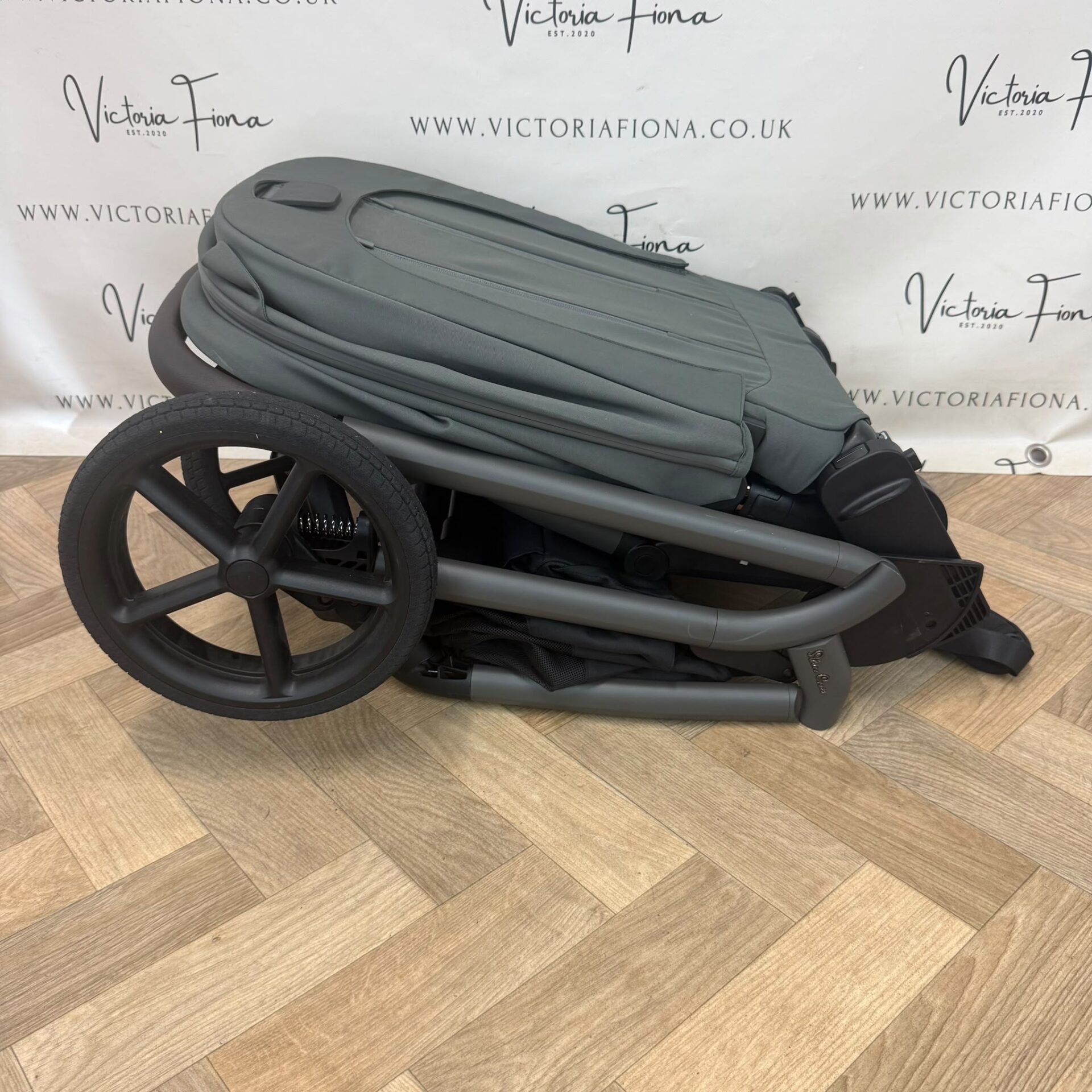EX DISPLAY Silver Cross Breez Carrycot & Pushchair - Pewter - Image 10