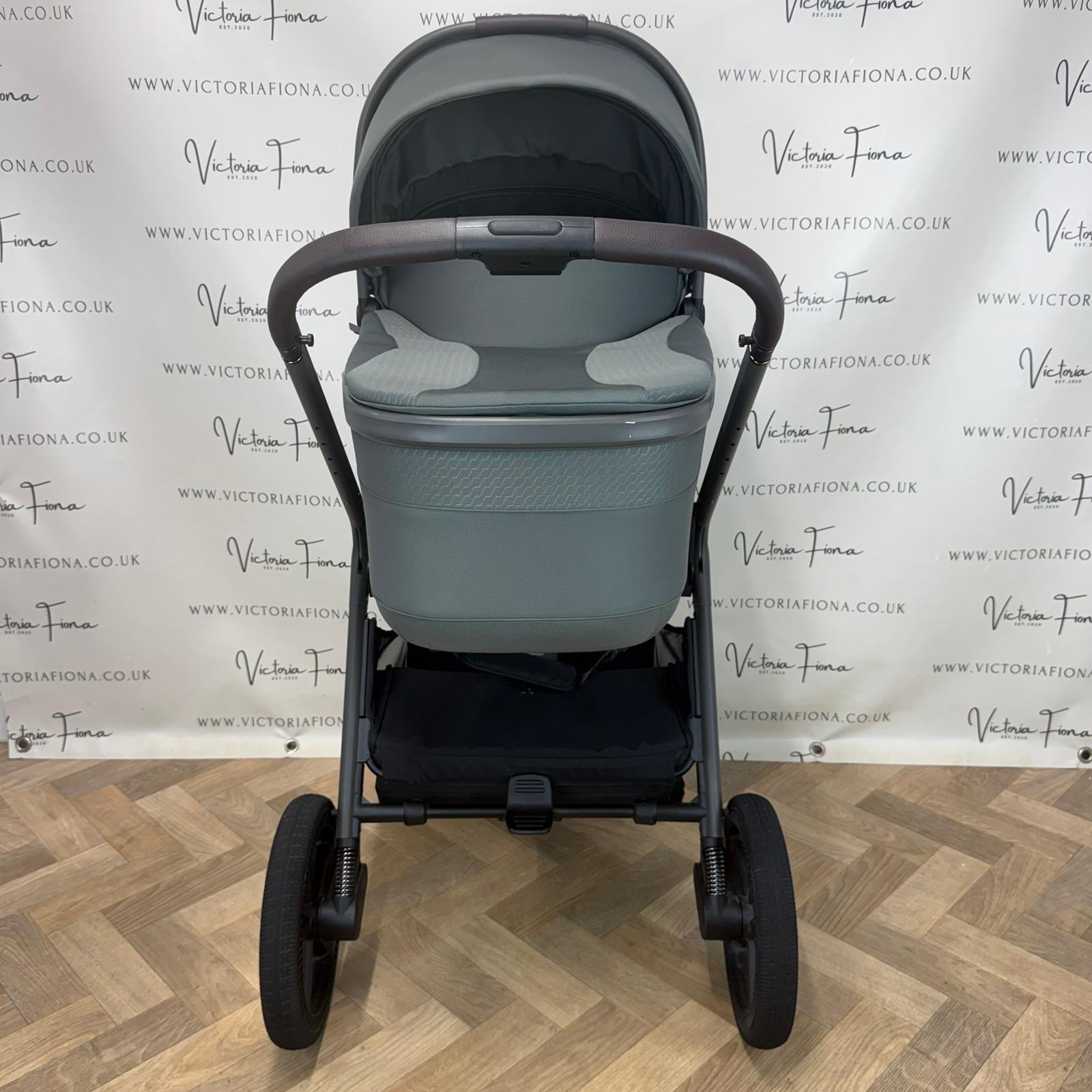 PRELOVED Silver Cross Cove Carrycot & Pushchair - Pewter Green π - Image 3
