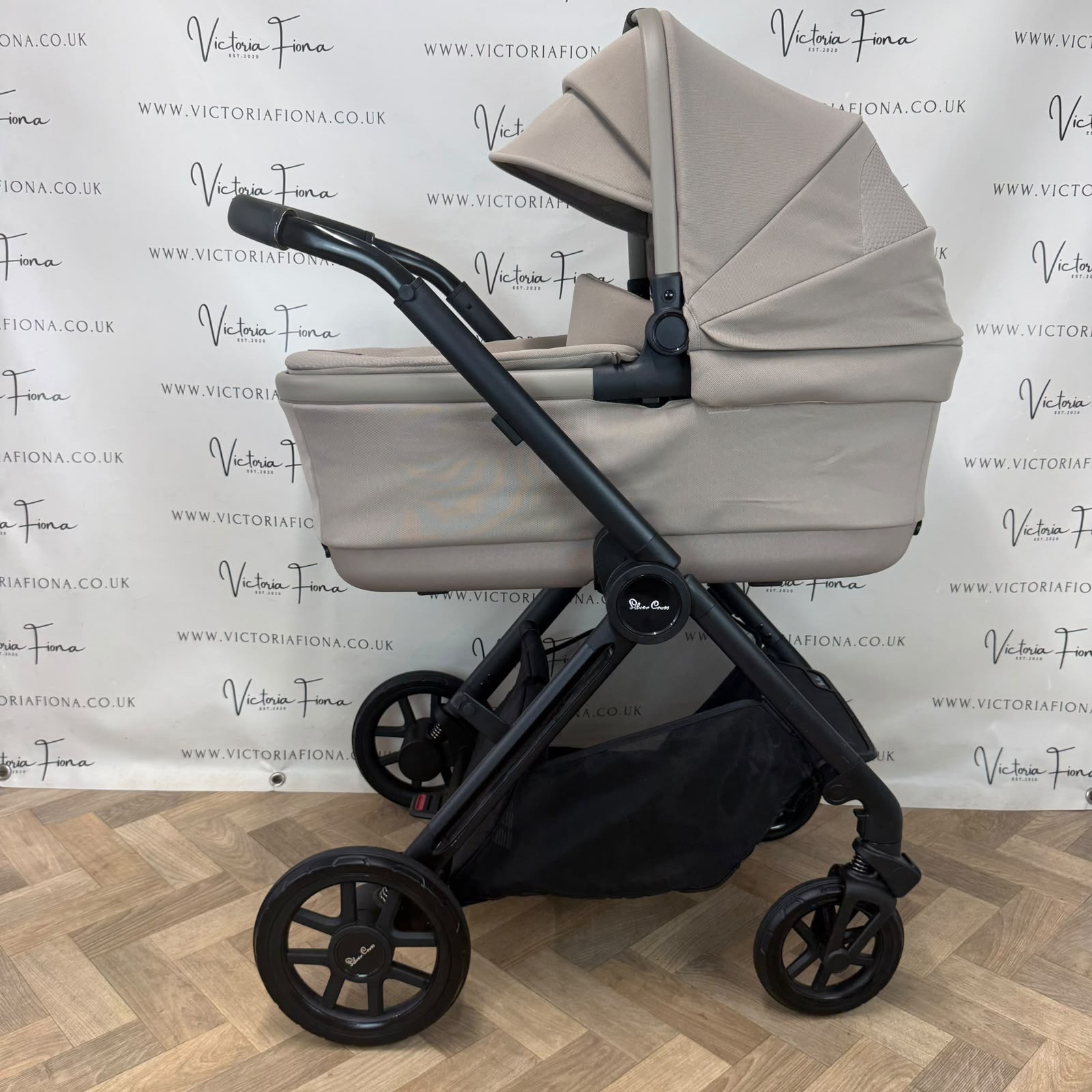 PRELOVED Silver Cross Reef 2 Carrycot & Pushchair - Mocha π€ - Image 4