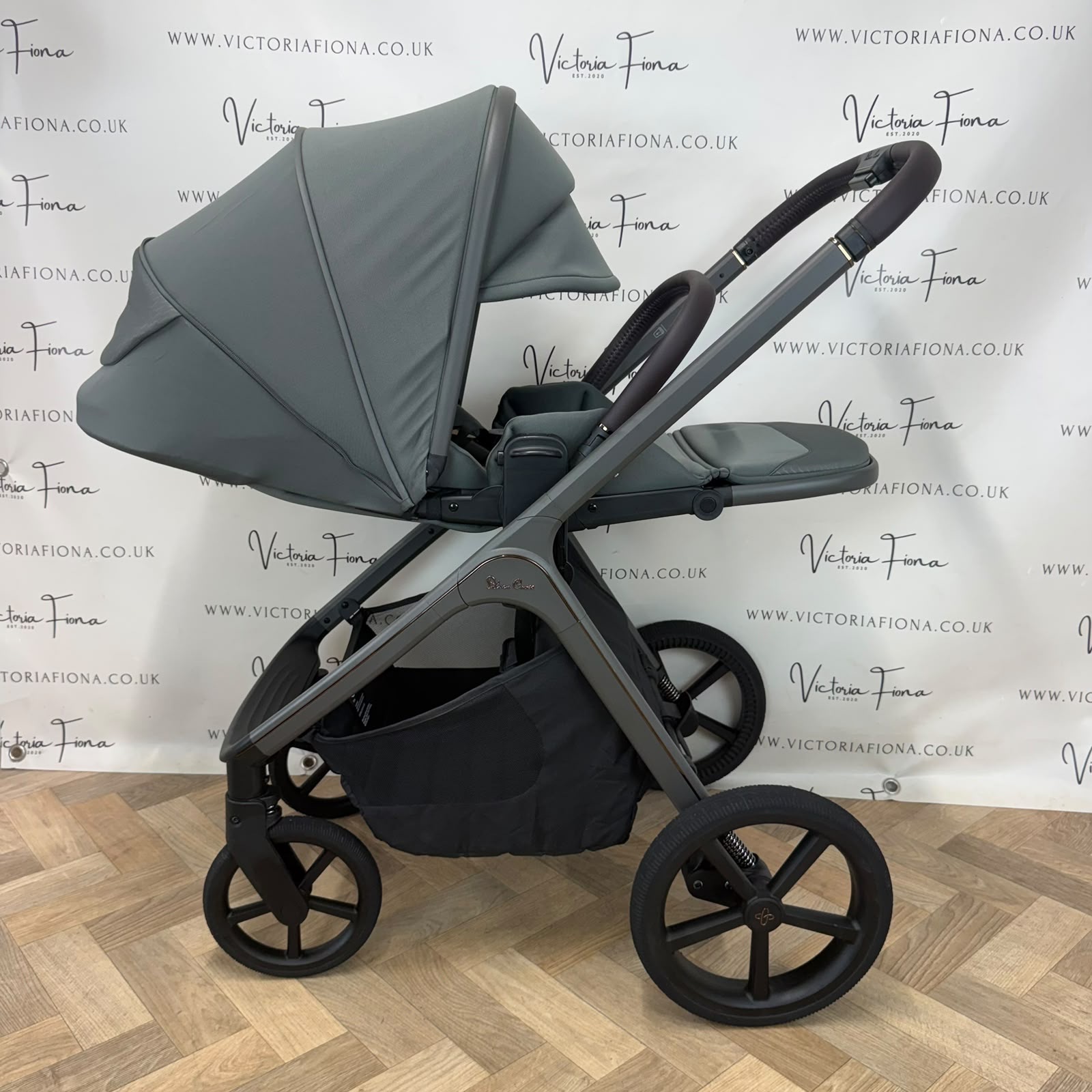 EX DISPLAY Silver Cross Cove 2 Carrycot & Pushchair - Pewter Green - Image 8