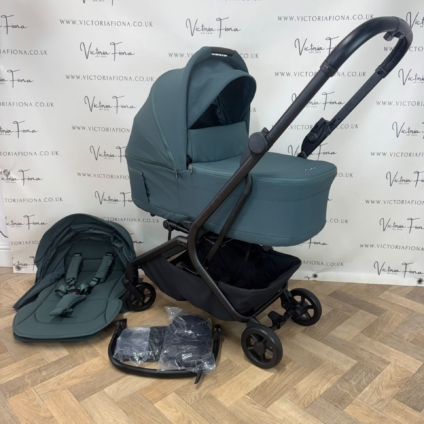 Ex Display Silver Cross Nia - Cabin Approved Compact Stroller with Carrycot - Conifer Green