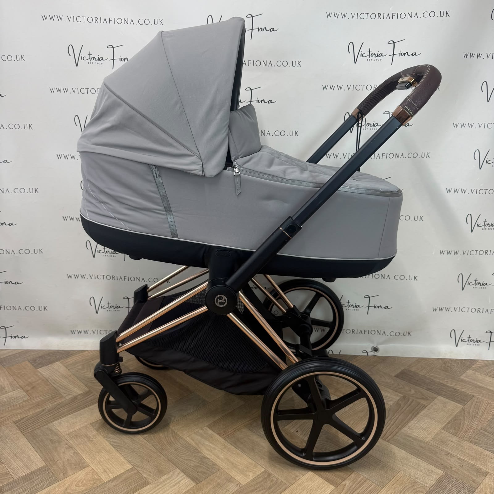 PRELOVED Cybex Priam Carrycot & Pushchair - Soho Grey - Image 2